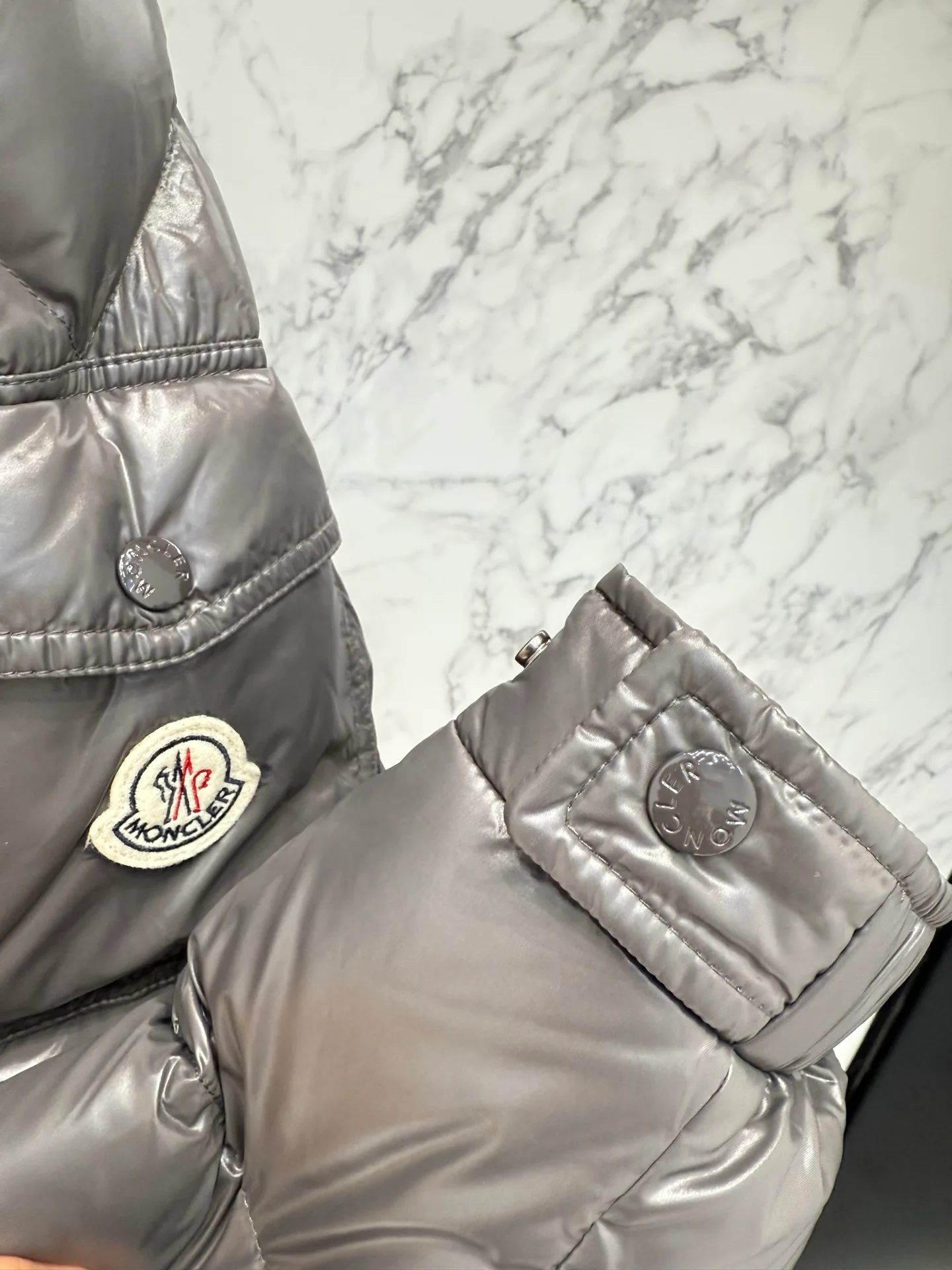Куртки И Пуховики Мужские Moncler 17919915