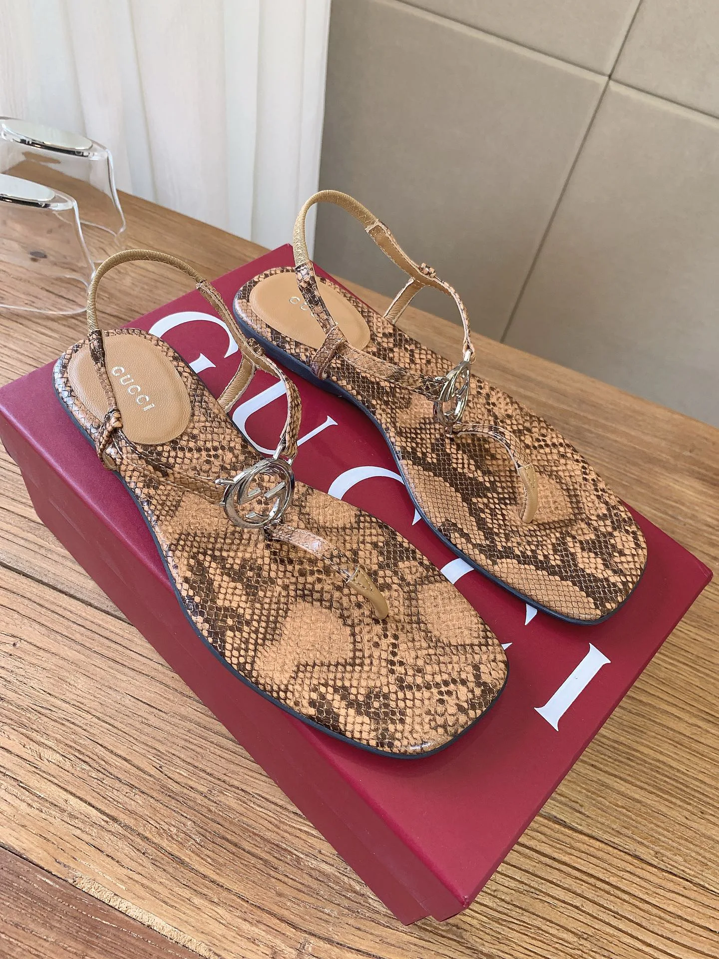 Босоножки Женские Gucci 16942041
