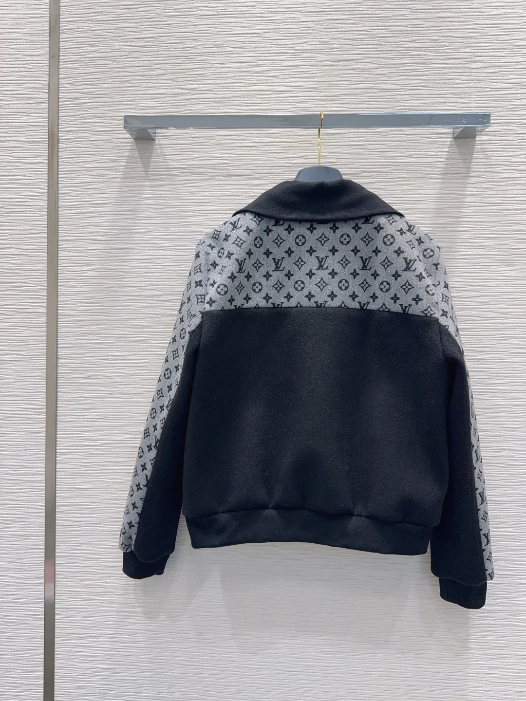 Куртки И Пуховики Женские Louis Vuitton 561733