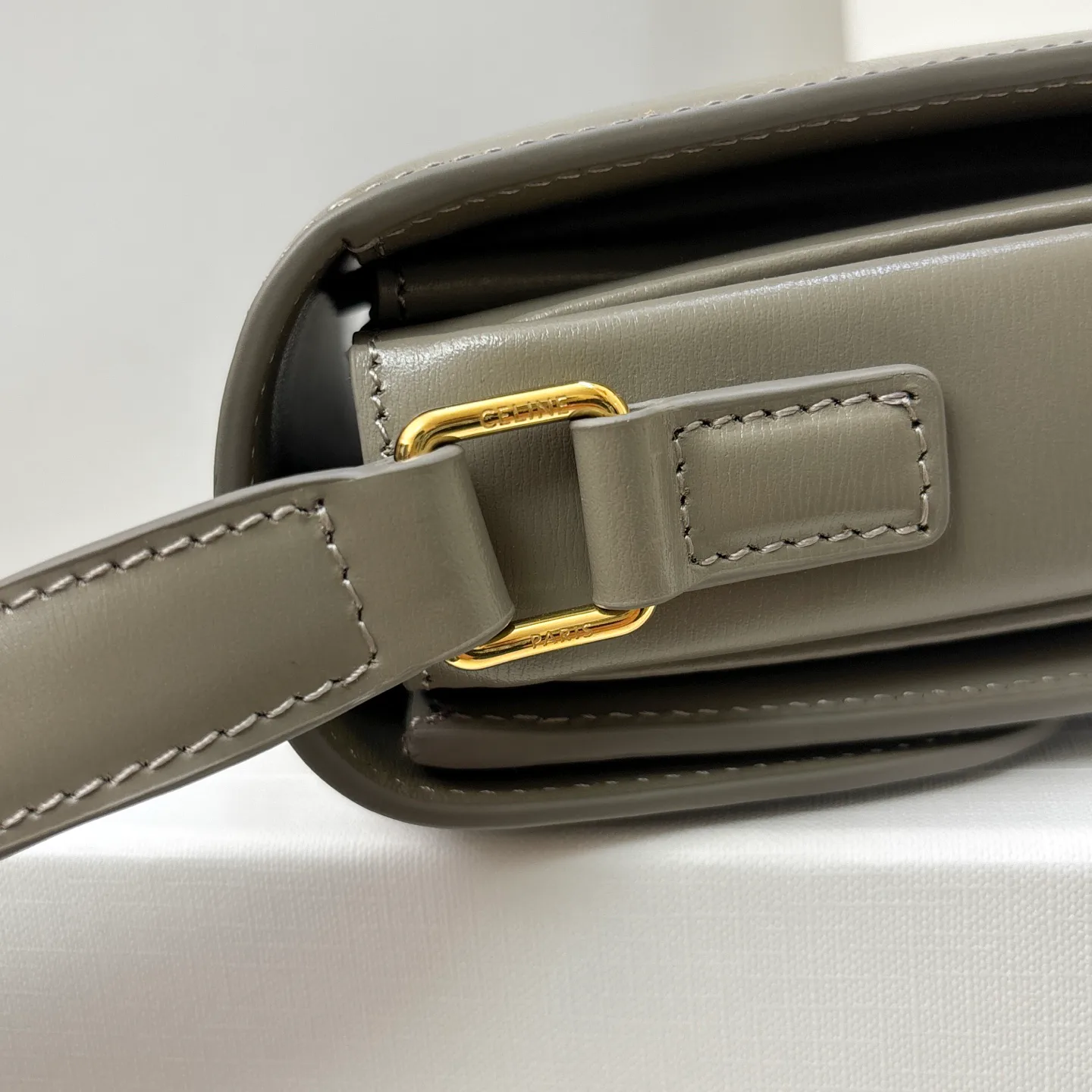 Классические Сумки Женские Celine 17806352