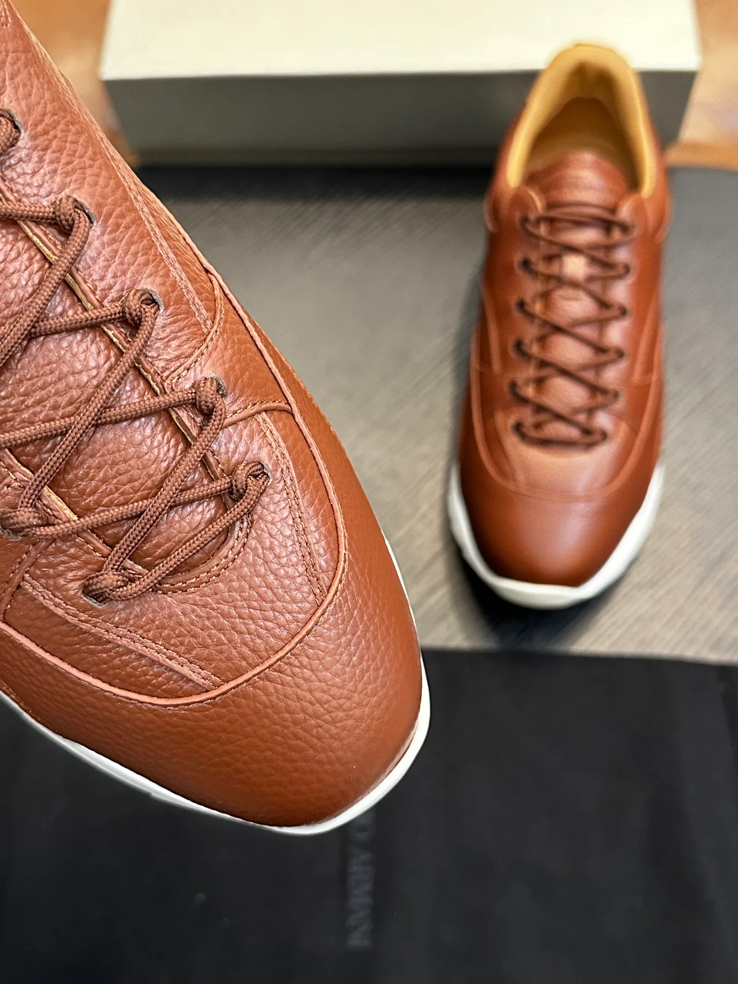 Кроссовки Мужские Armani 10490094