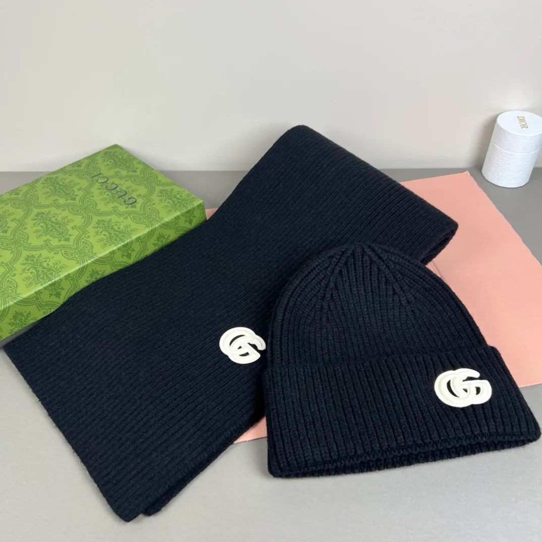 Головные Уборы Gucci 823931