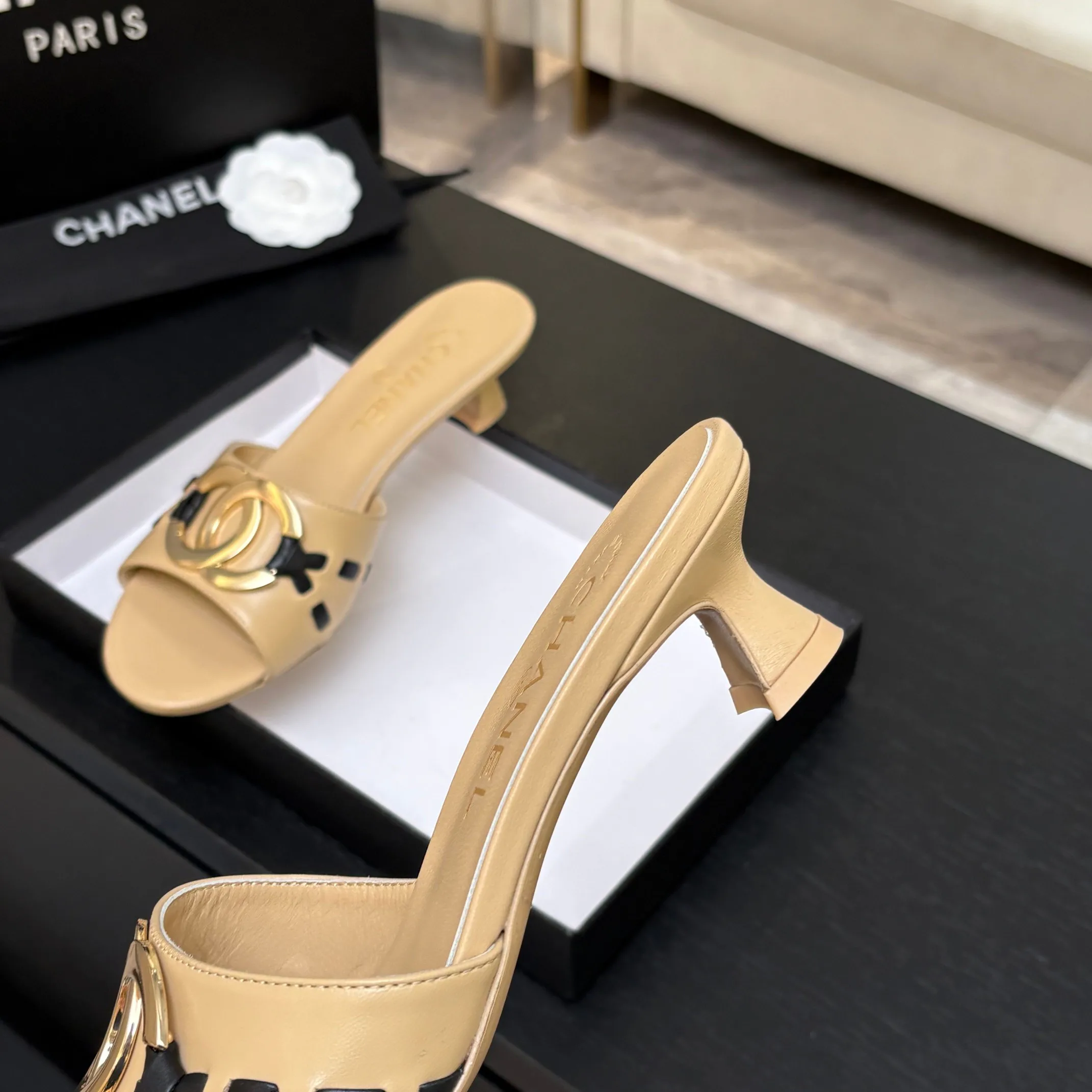 Шлепанцы Женские Chanel 16953068