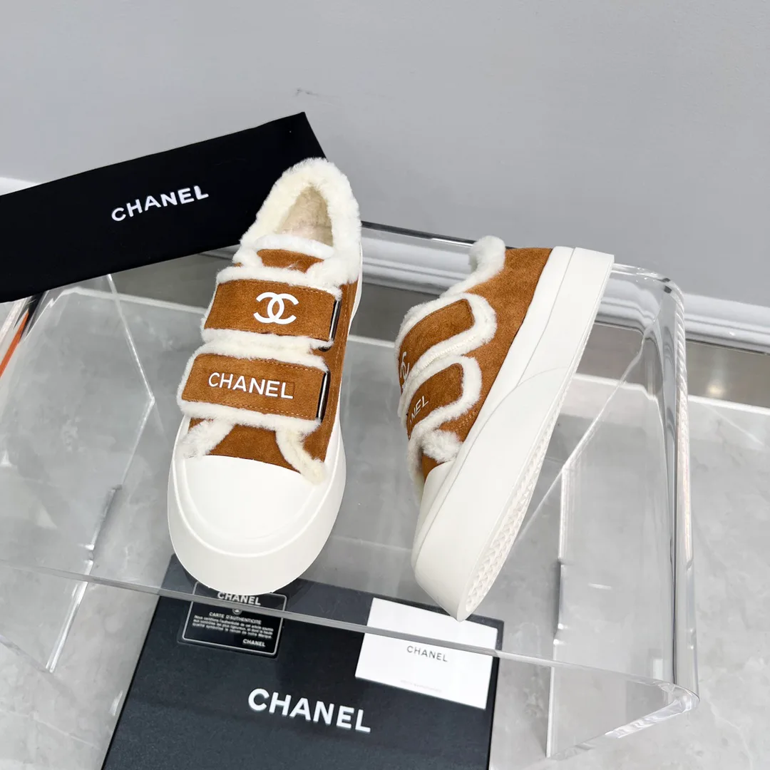 Кроссовки Женские Chanel 18678672