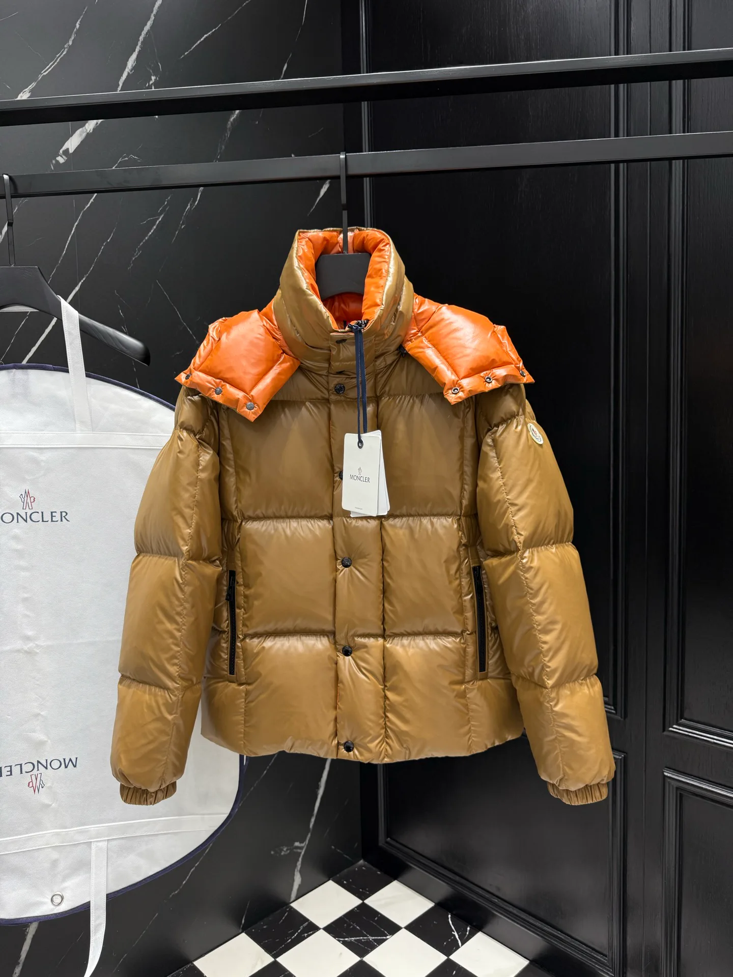 Куртки И Пуховики Мужские Moncler 1004050