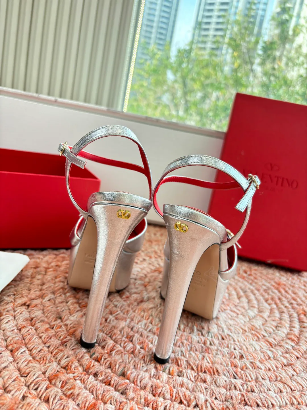 Босоножки Женские Valentino 11479969