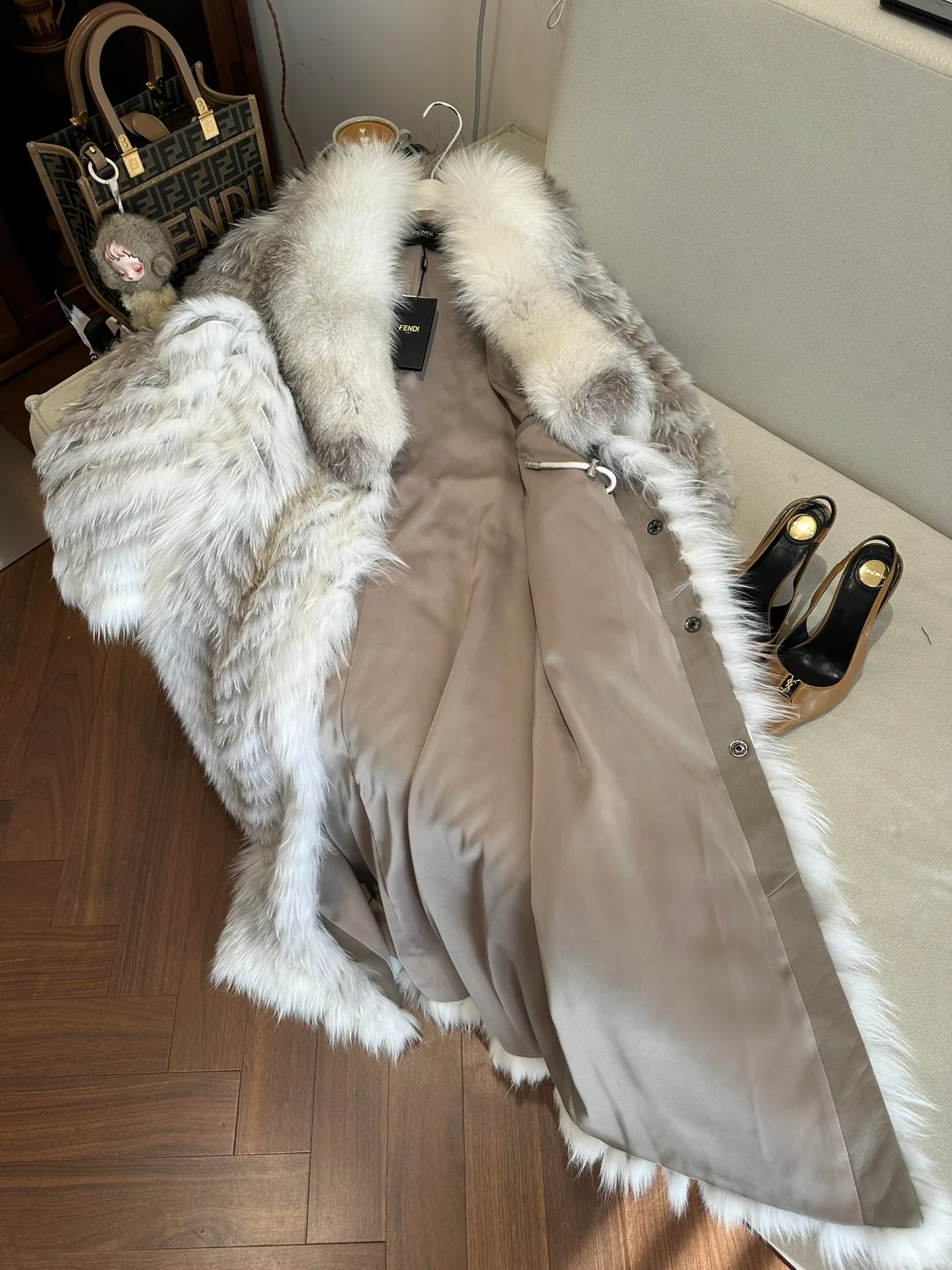 Шубы Женские Fendi 1388451