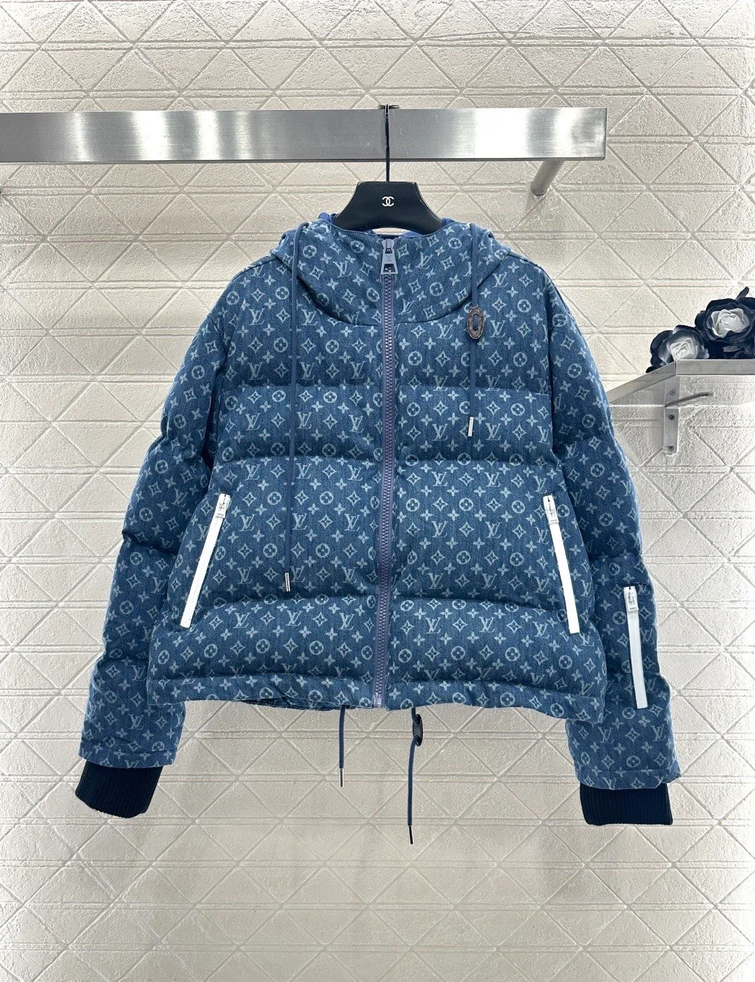 Куртки И Пуховики Женские Louis Vuitton 1074811