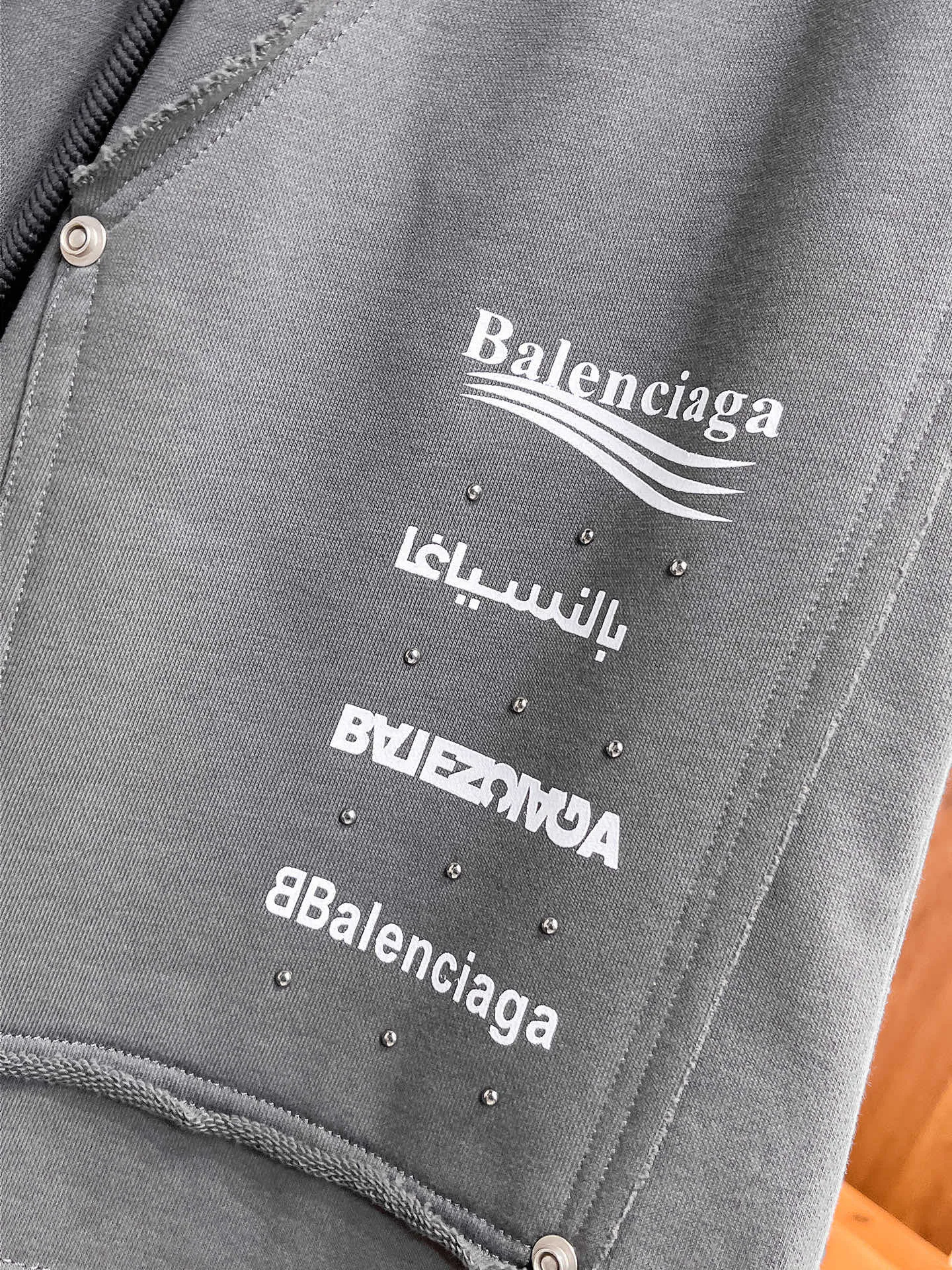 Шорты Мужские Balenciaga 13417590