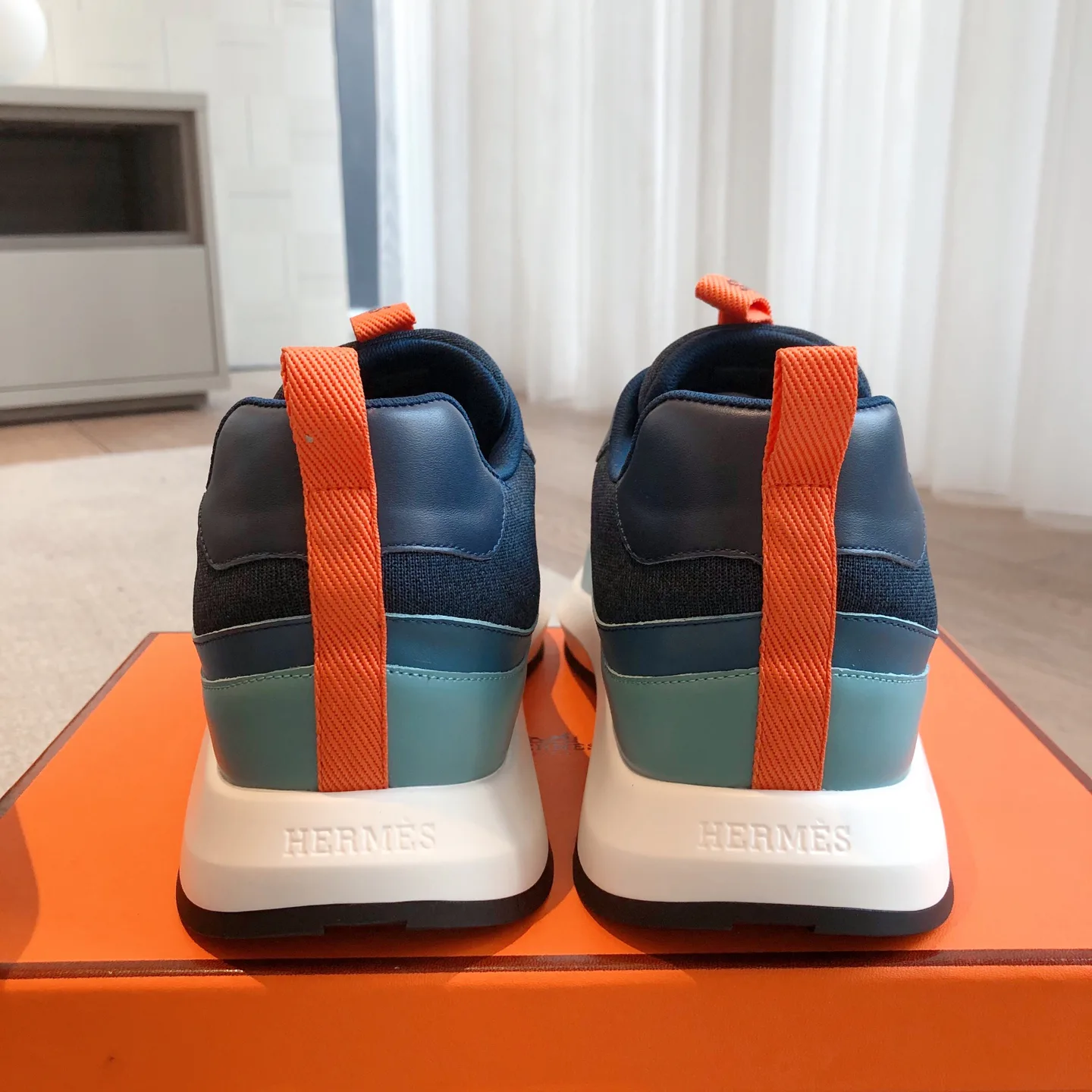 Кроссовки Женские Hermes 1237215