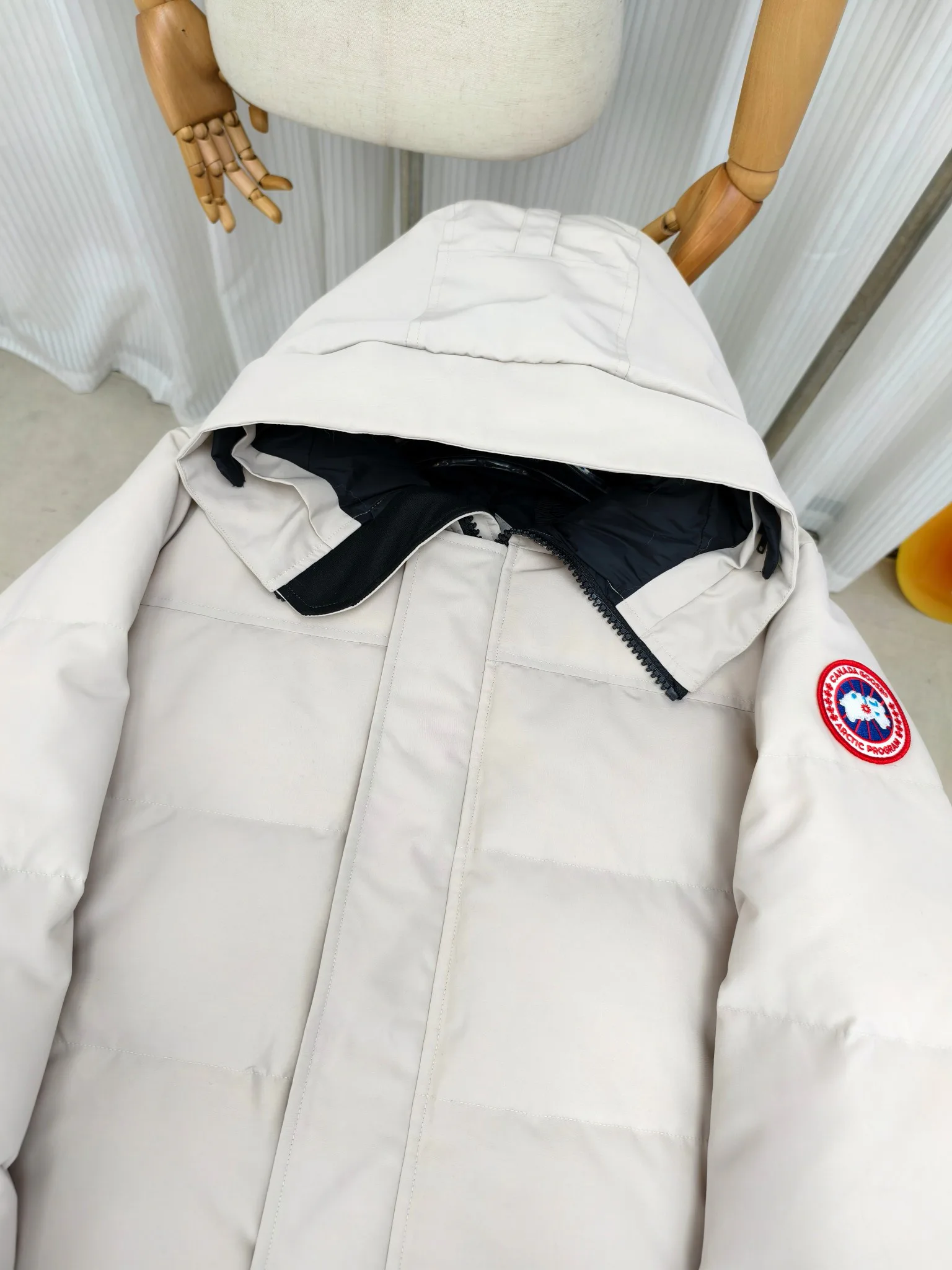 Куртки И Пуховики Женские Canada Goose 2162150