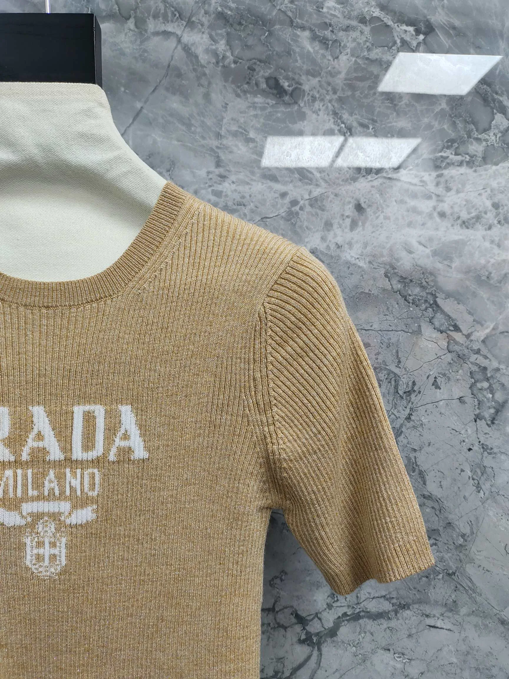 Футболки Женские Prada 9658736