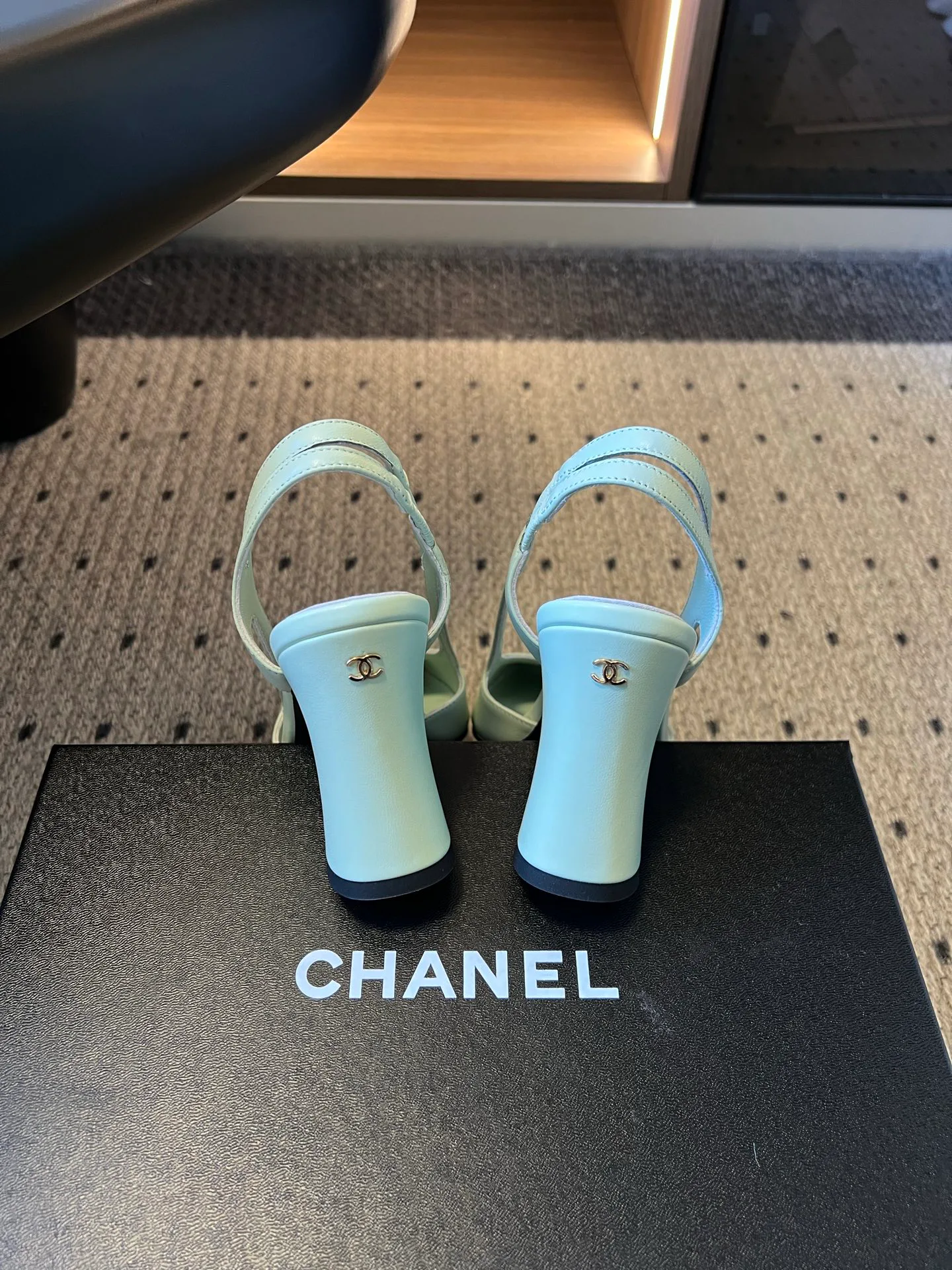 Босоножки Женские Chanel 19262371