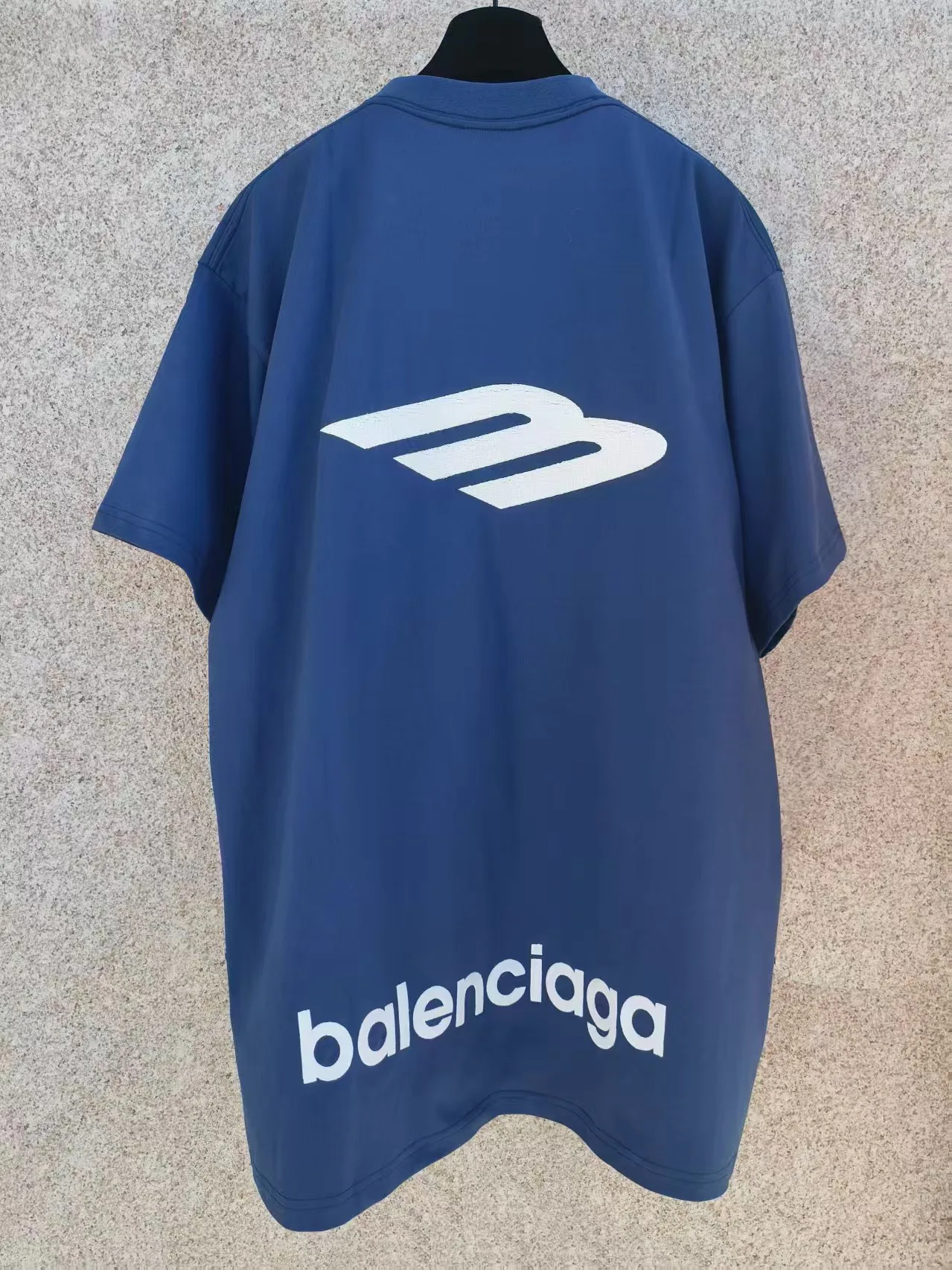 Футболки Женские Balenciaga 550252