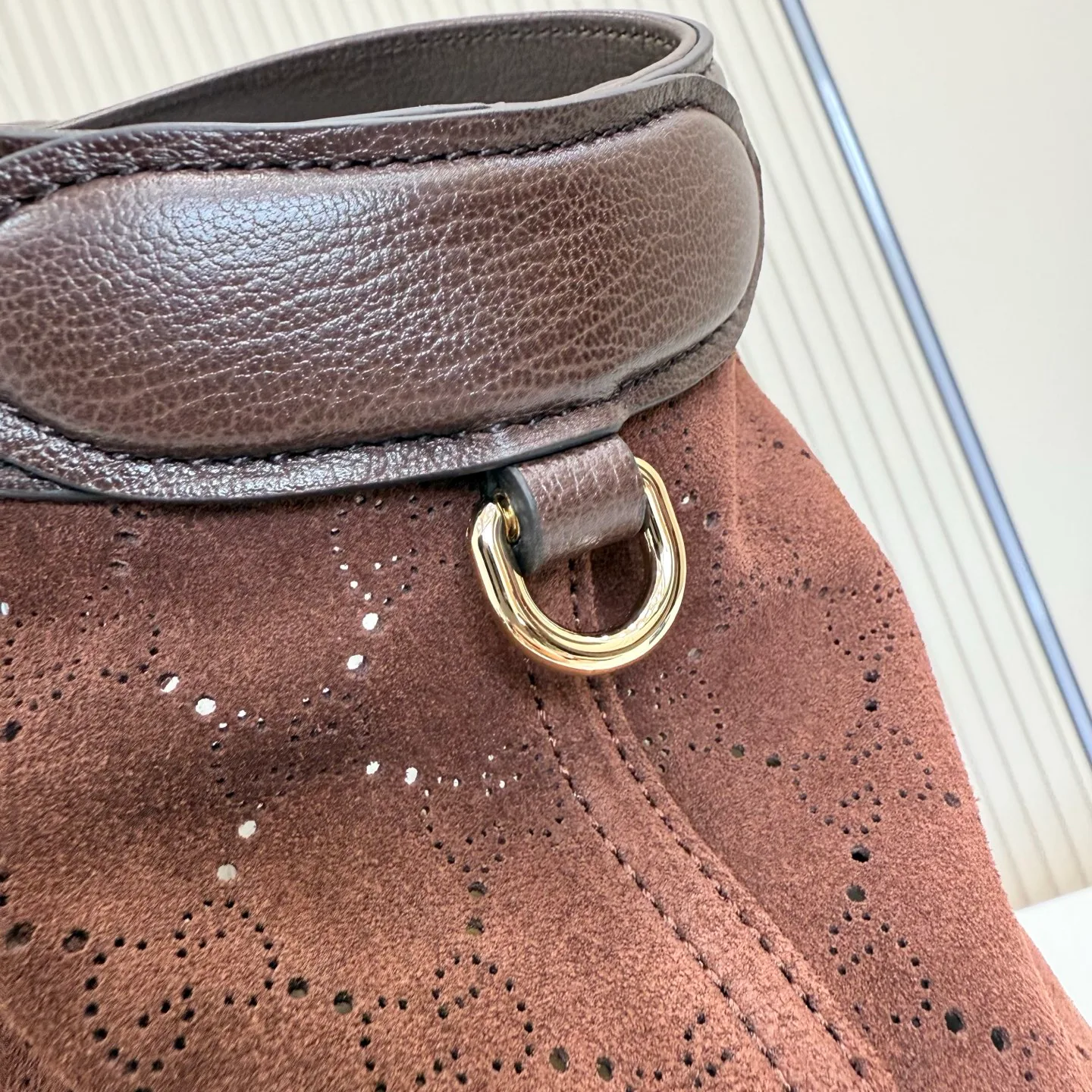 Классические Сумки Женские Gucci 18210735