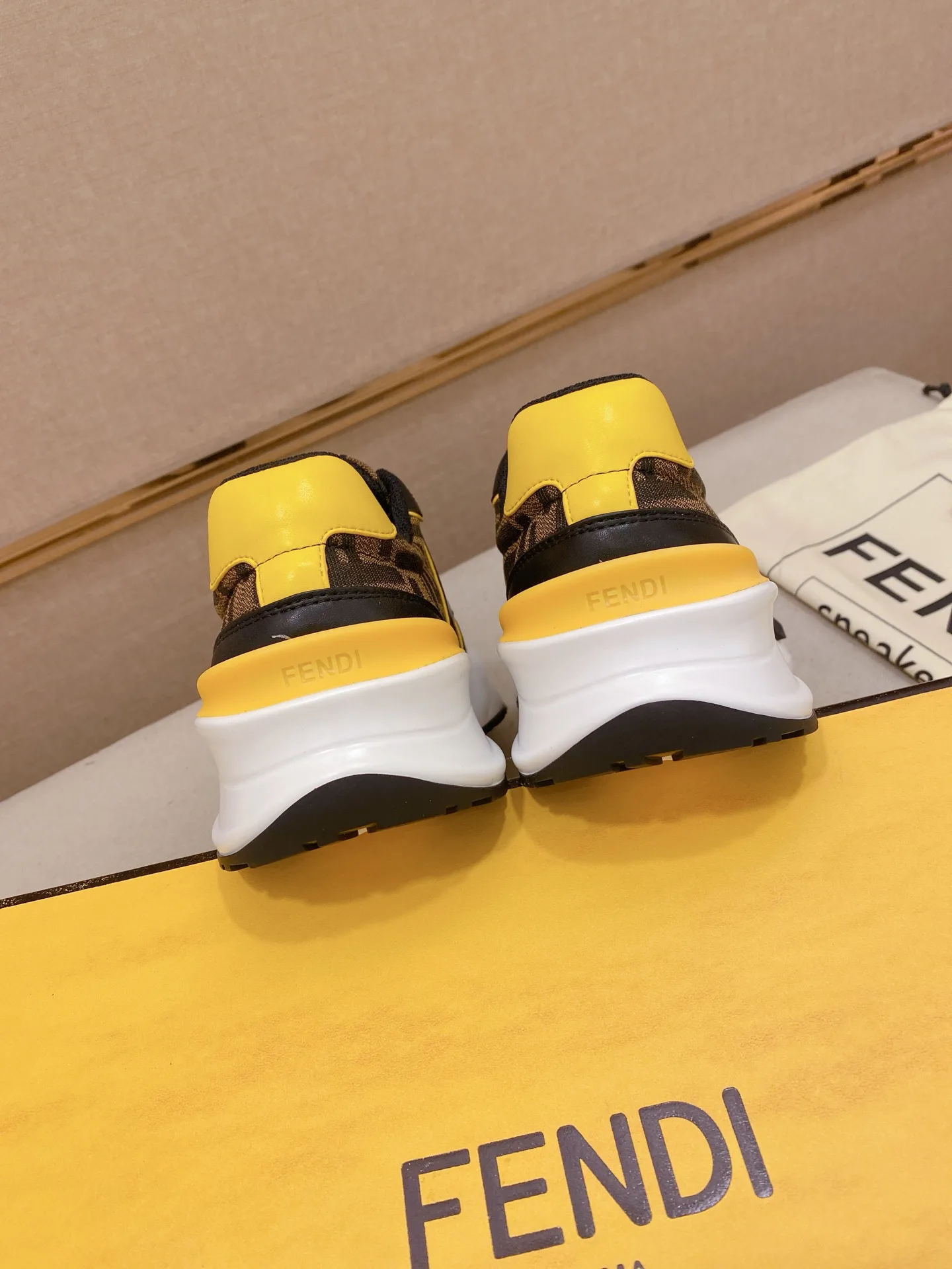 Кроссовки Мужские Fendi 160361