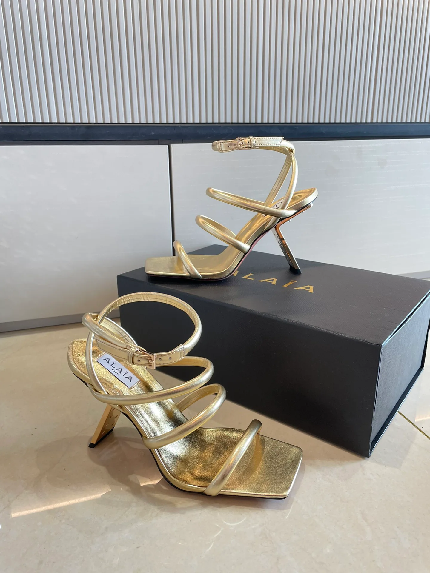 Босоножки Женские Alaia 23658