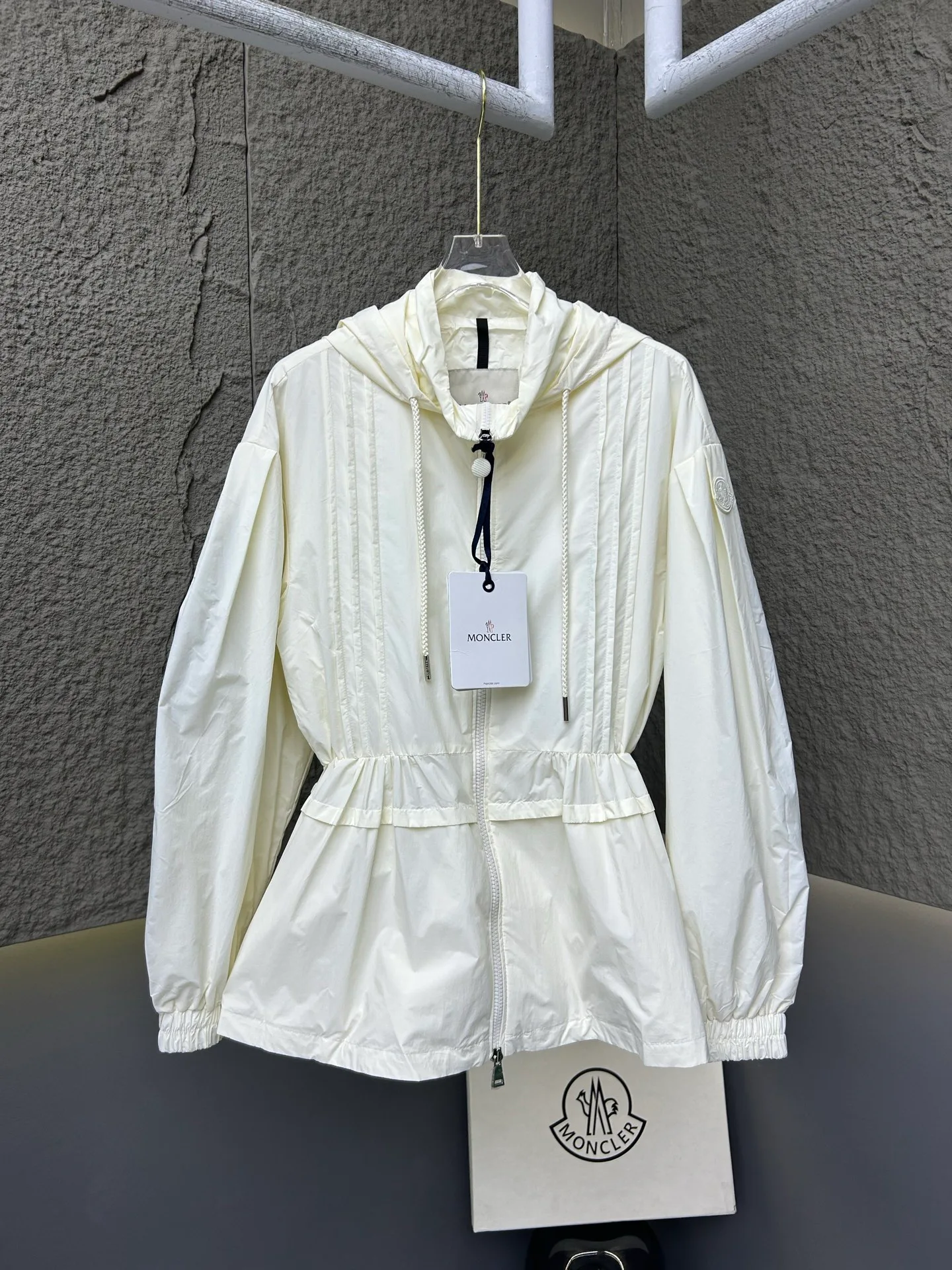Куртки И Пуховики Женские Moncler 11862646