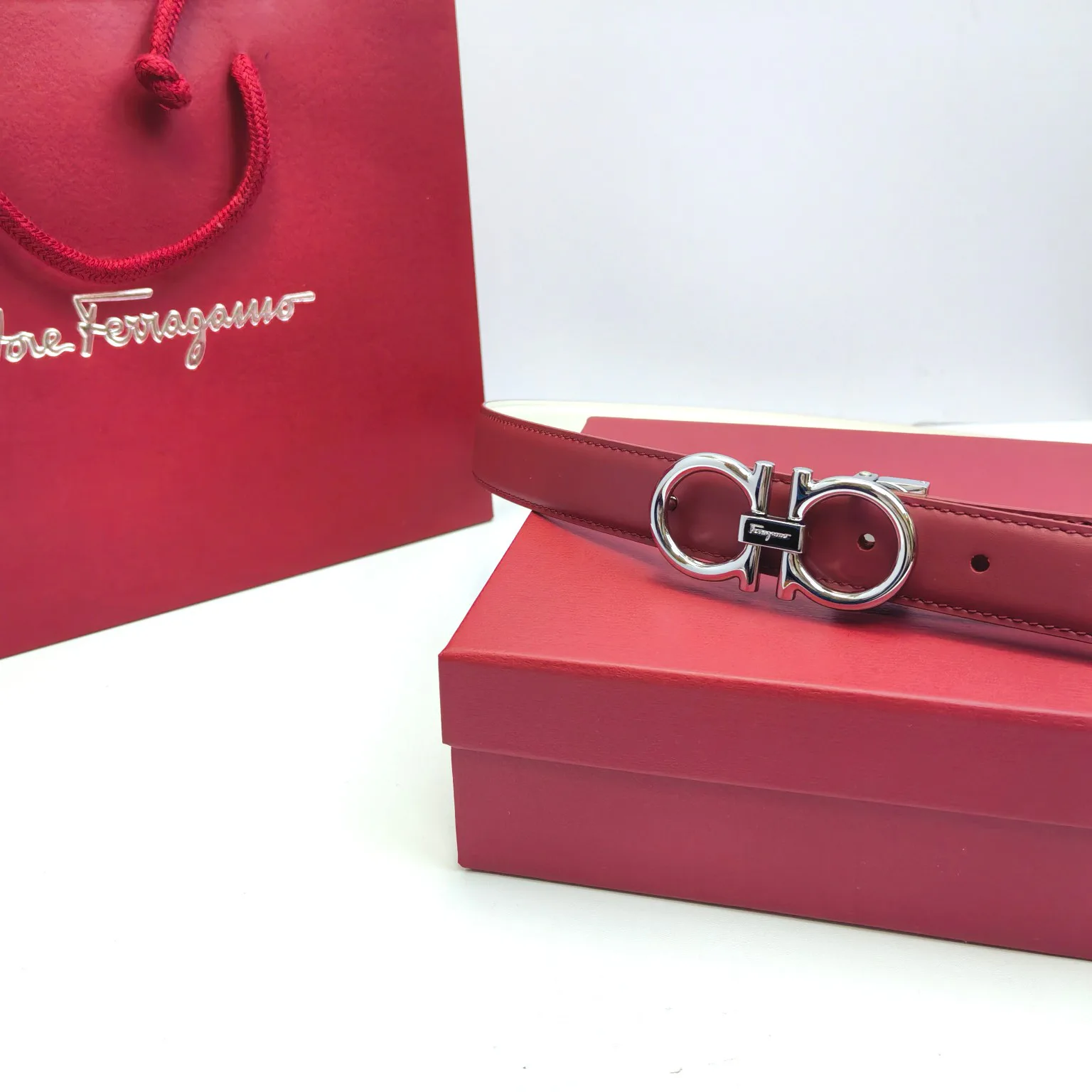 Поясные Сумки Женские Salvatore Ferragamo 11886340