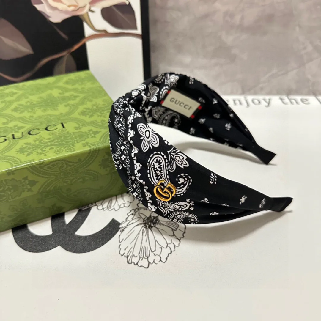 Головные Уборы Gucci 11469215