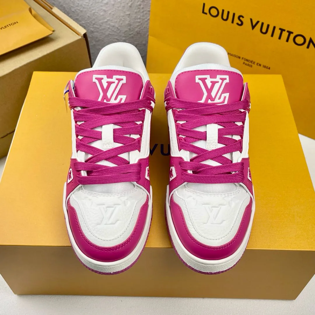 Кроссовки Женские Louis Vuitton 2679365