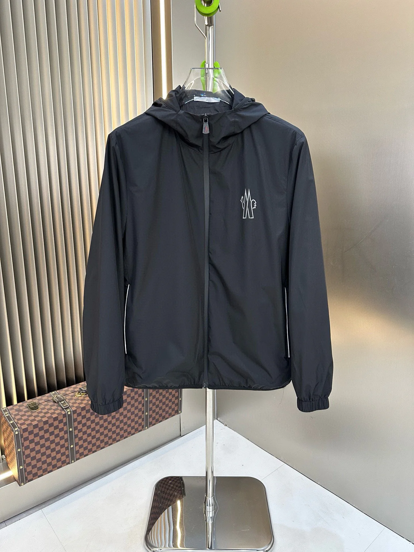 Куртки Женские Moncler Куртки Женские Moncler