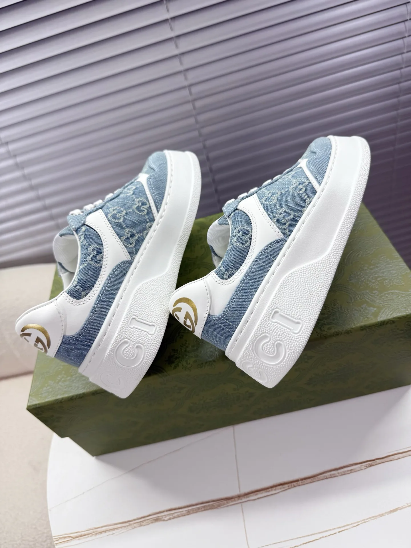 Кеды Женские Gucci 13287308