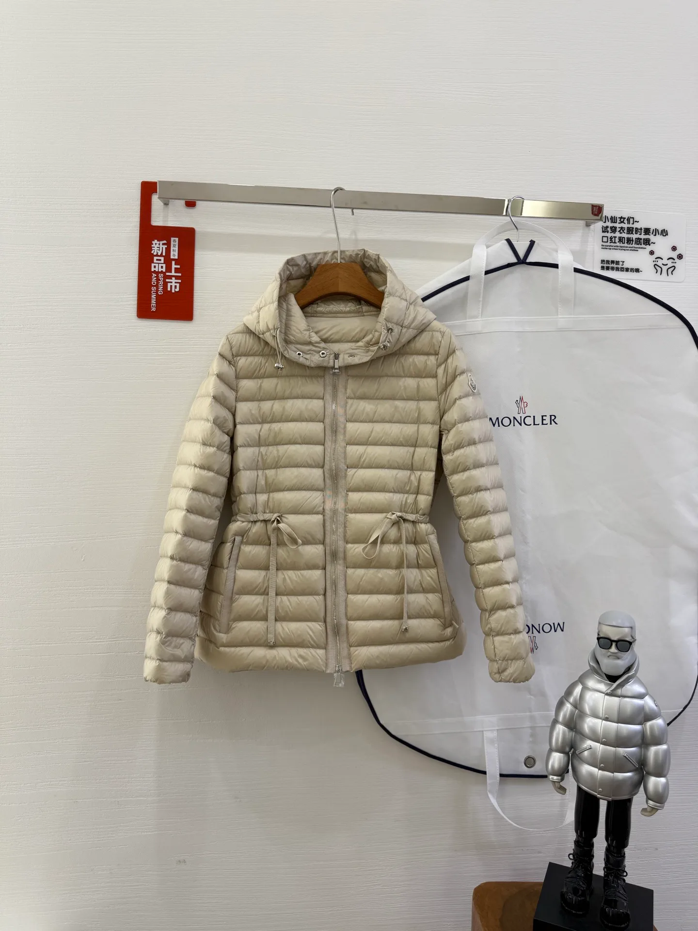 Куртки И Пуховики Женские Moncler 18712230