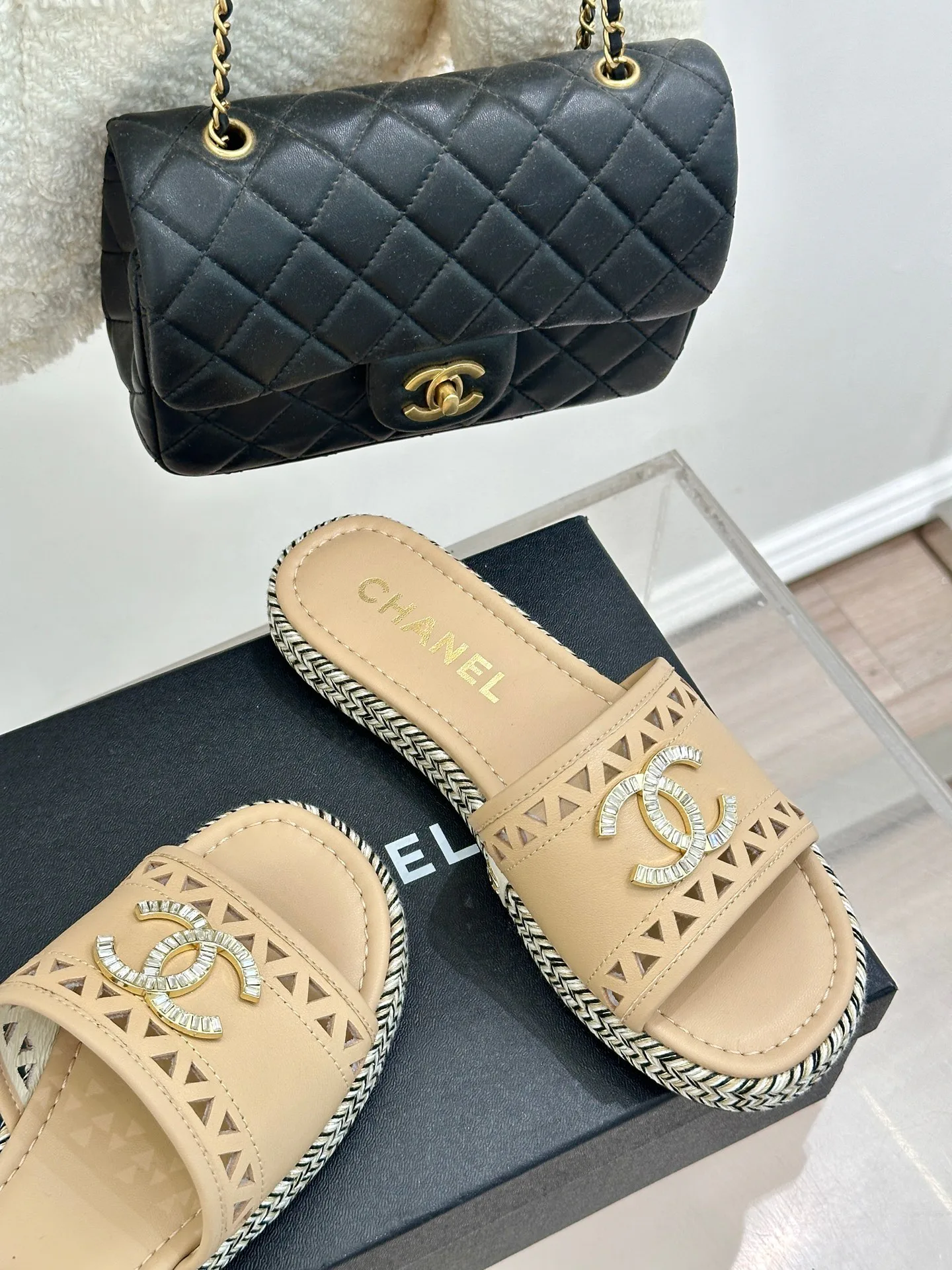 Шлепанцы Женские Chanel 30532