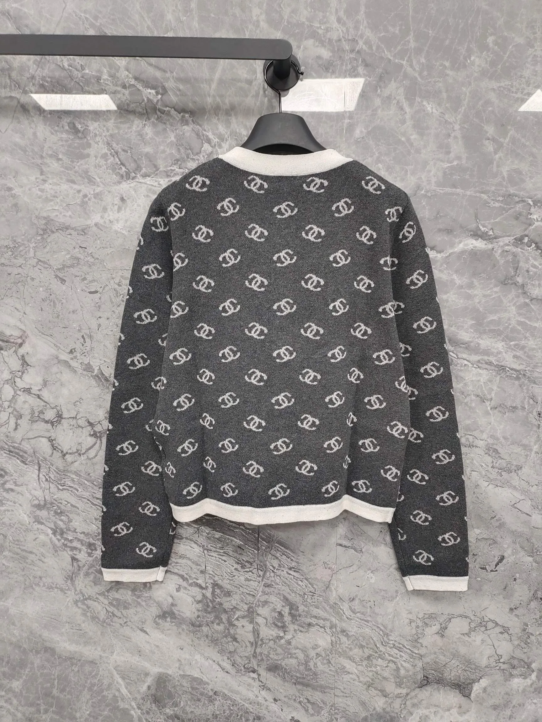 Джемперы И Свитеры Женские Chanel 17954426