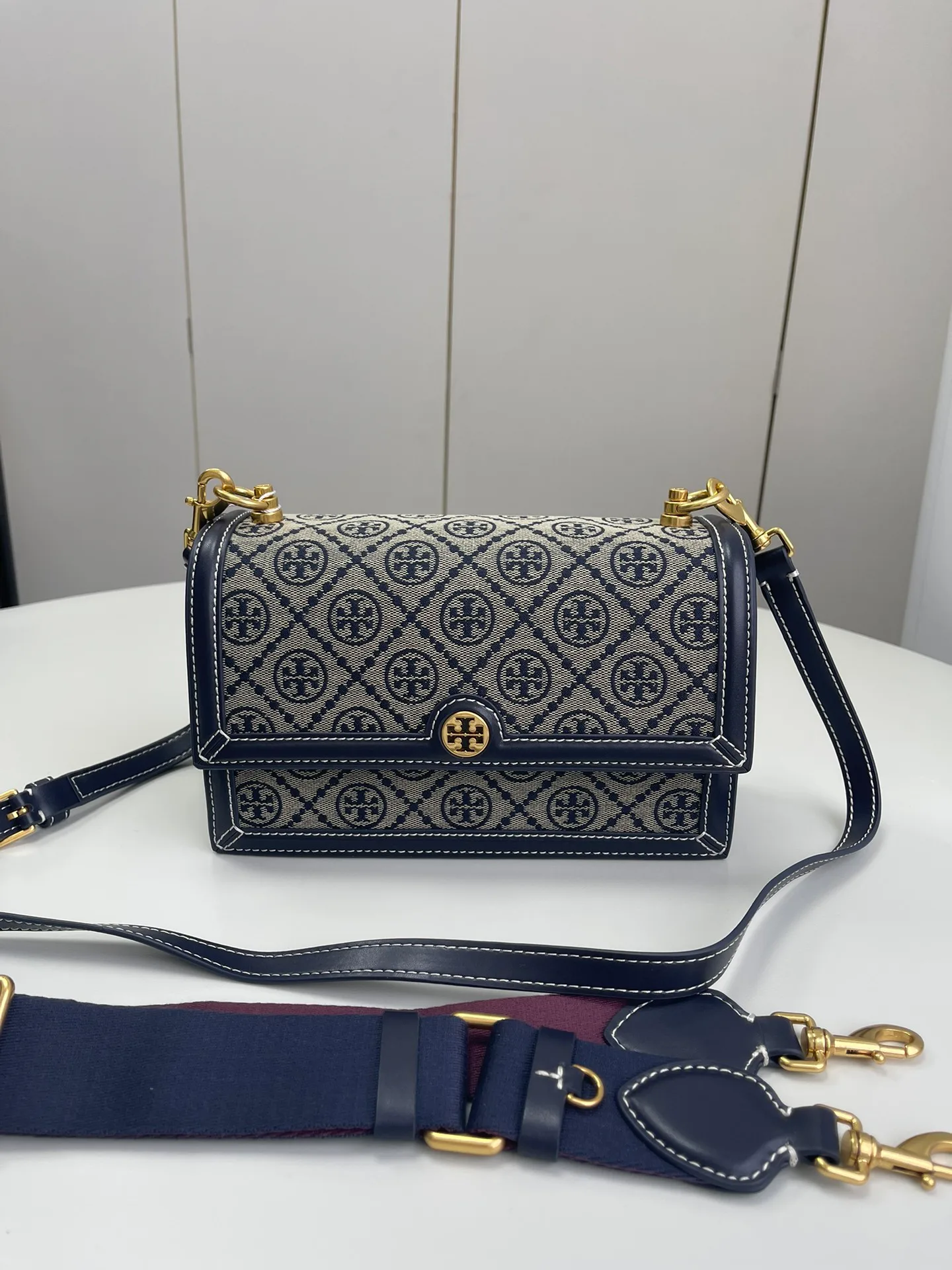 Сумки На Ремне Женские Tory Burch 22870