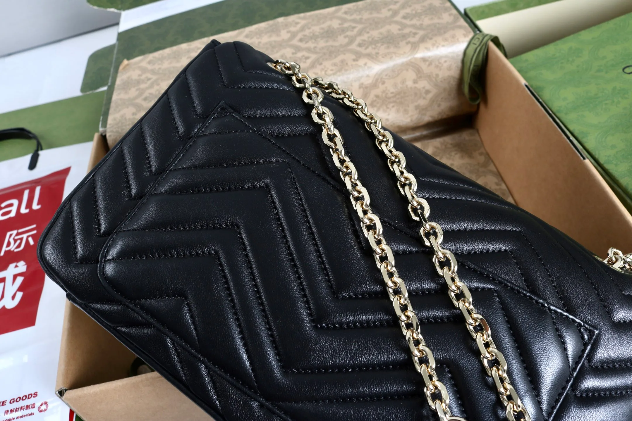 Классические Сумки Женские Gucci 18223246