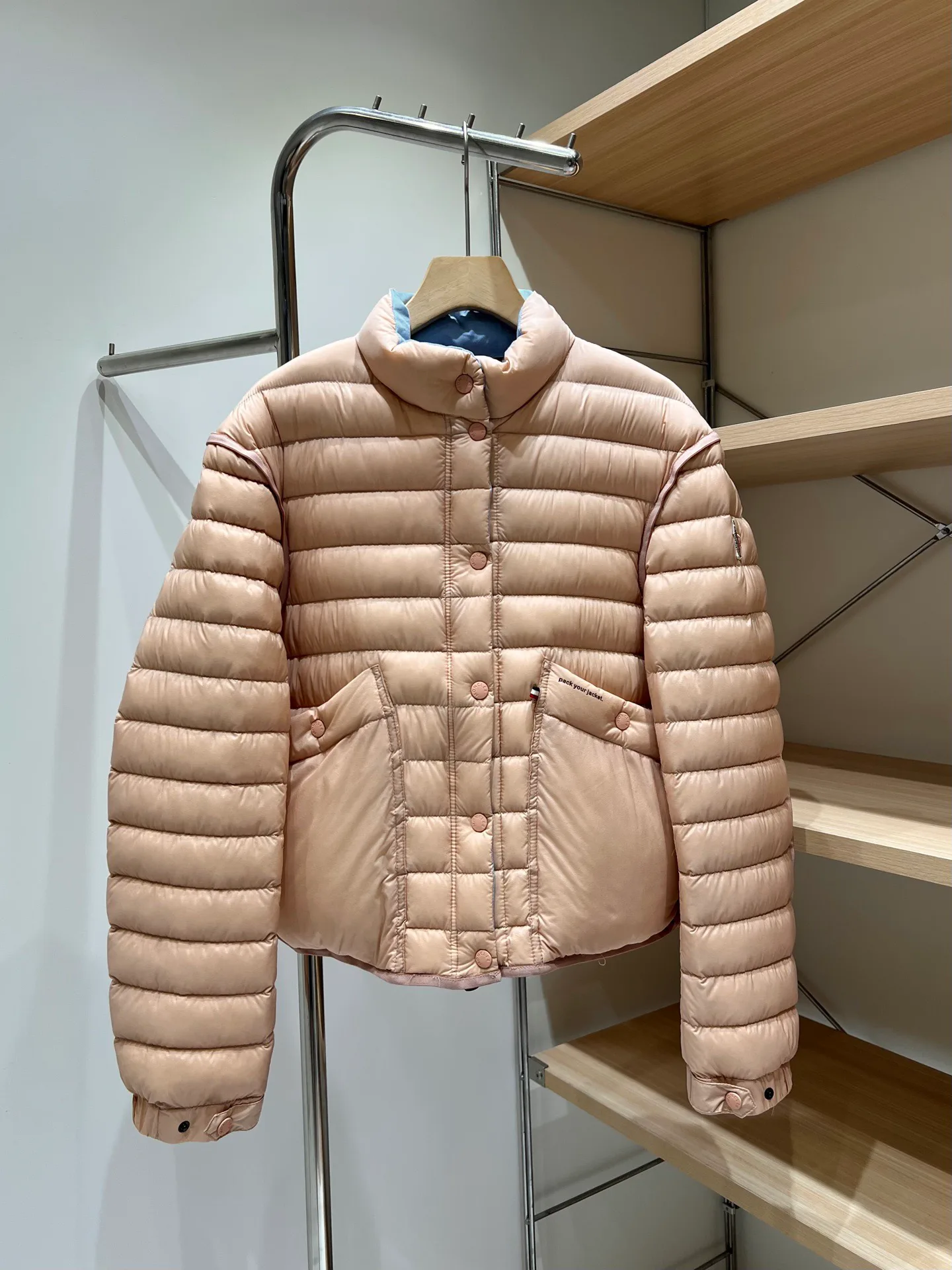Куртки И Пуховики Женские Moncler 19653666