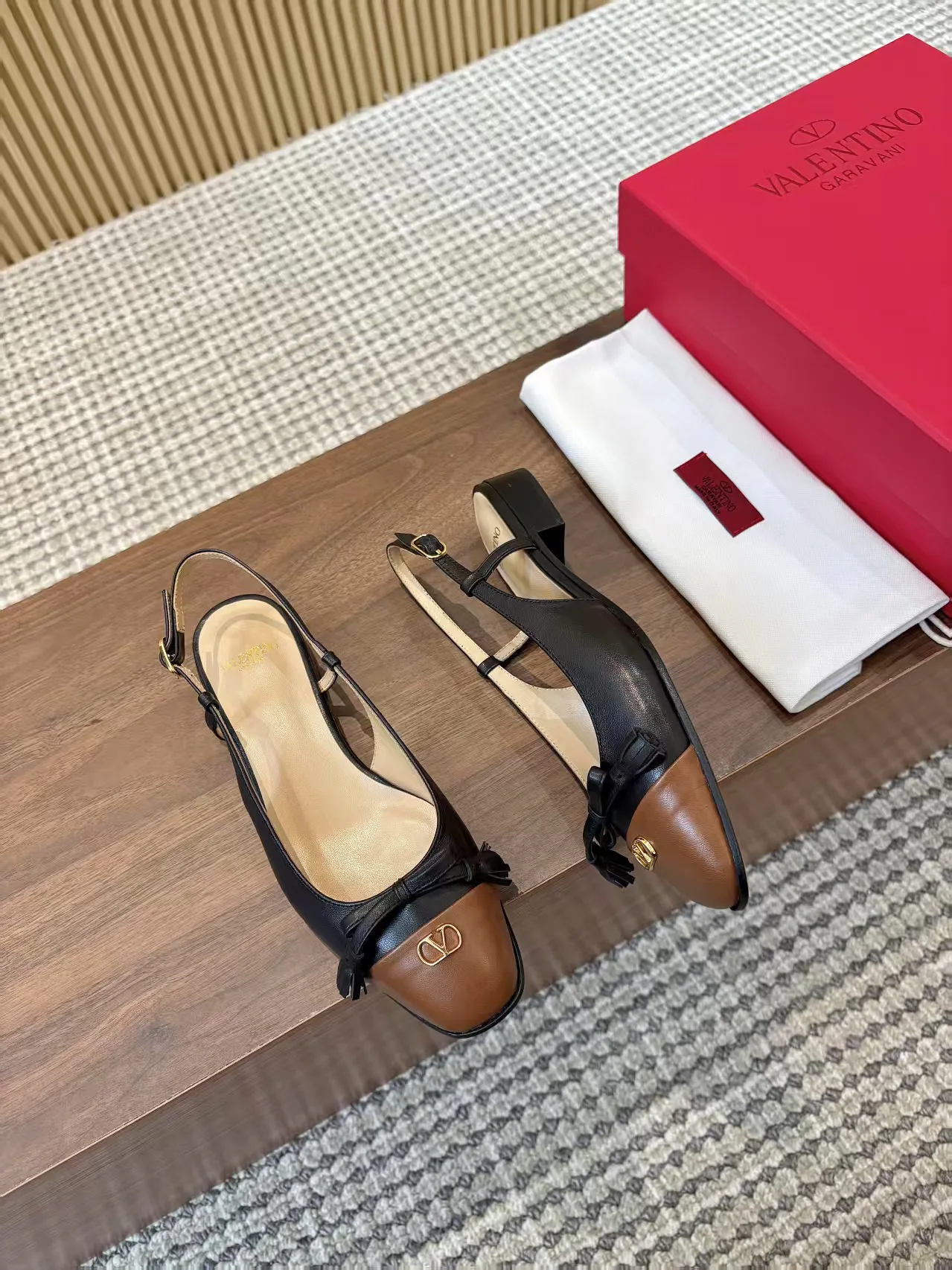 Босоножки Женские Valentino 11490626
