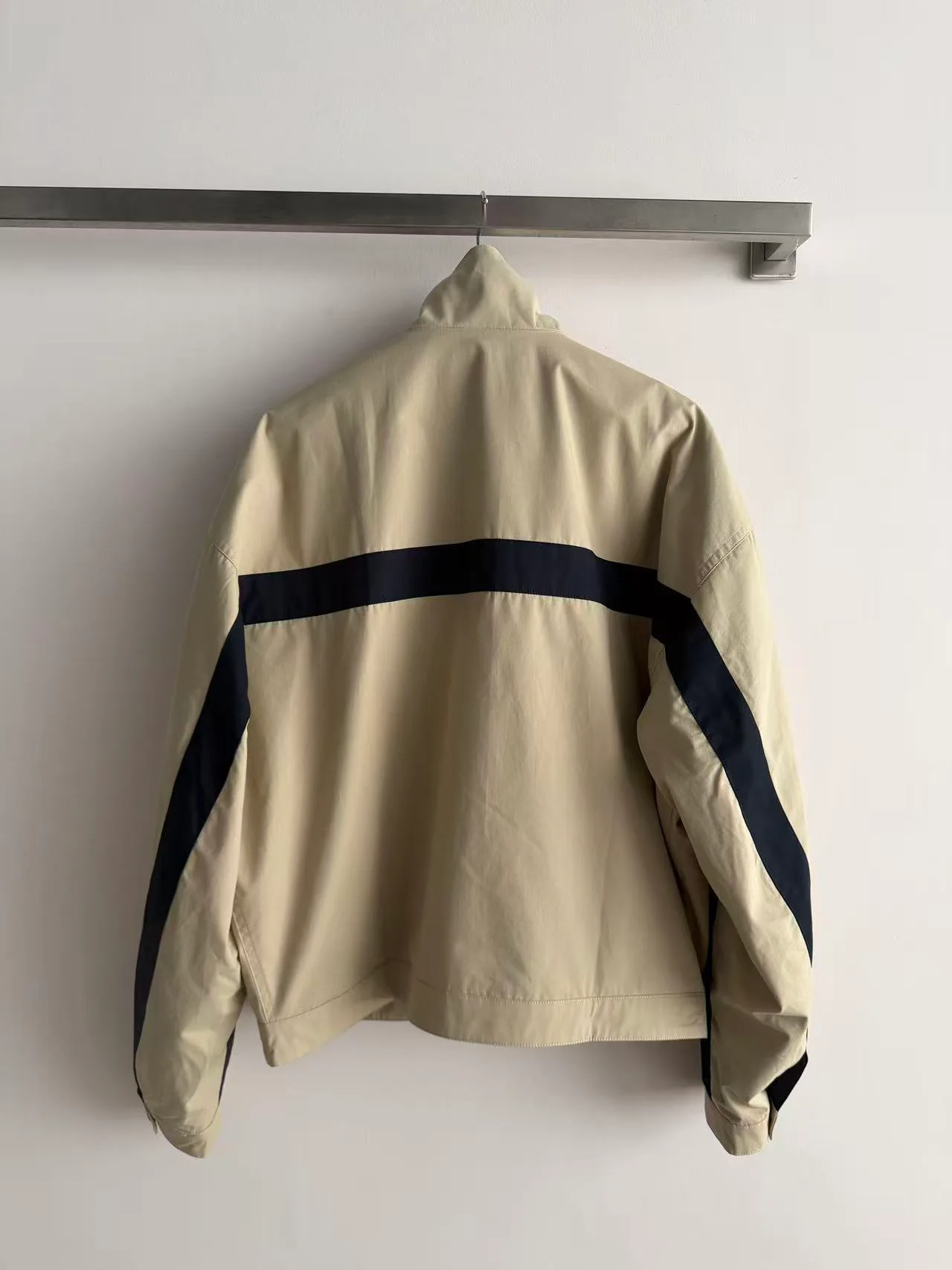 Куртки И Пуховики Женские Saint Laurent 18601941