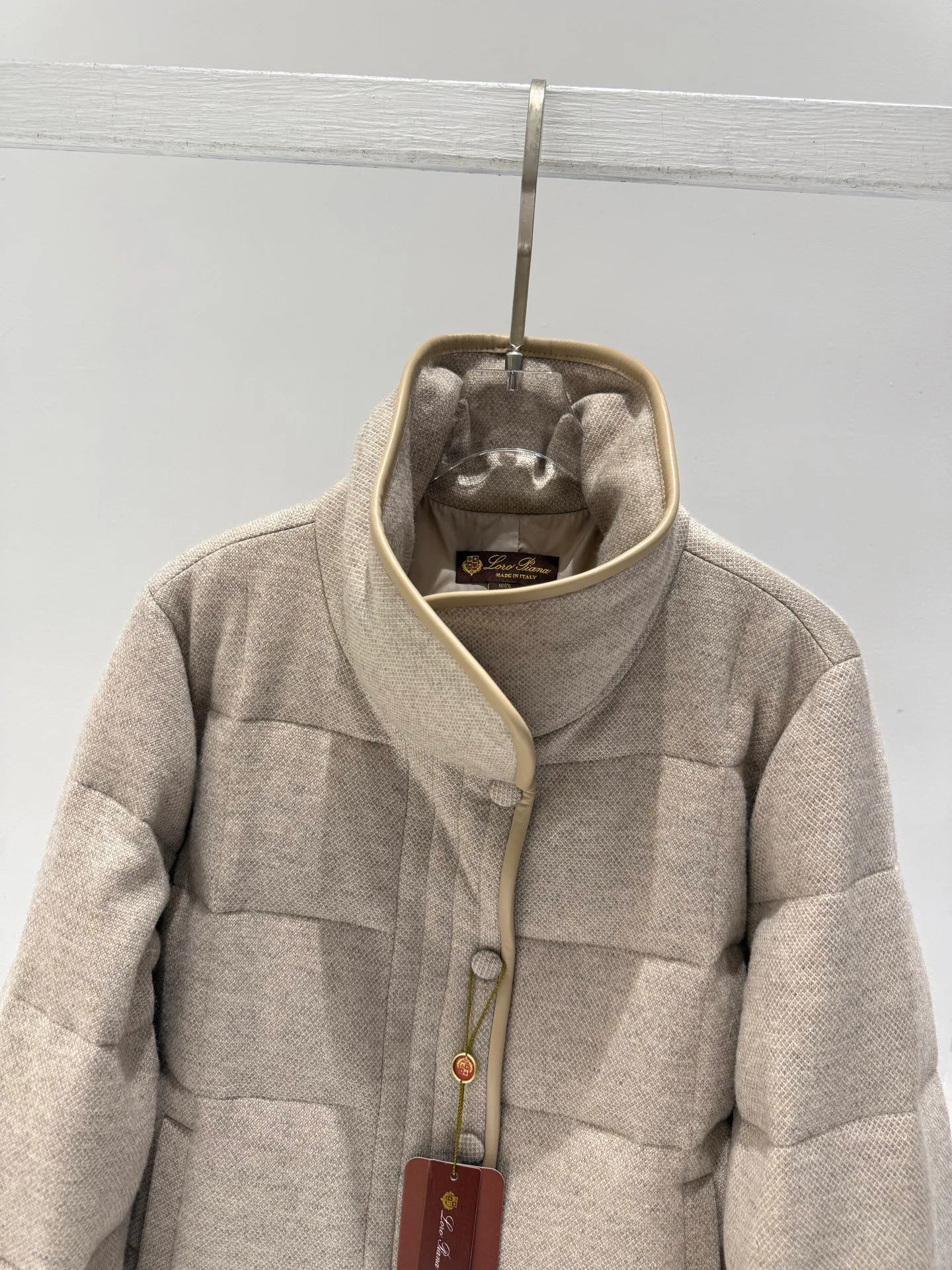 Куртки И Пуховики Женские Loro Piana 18699889