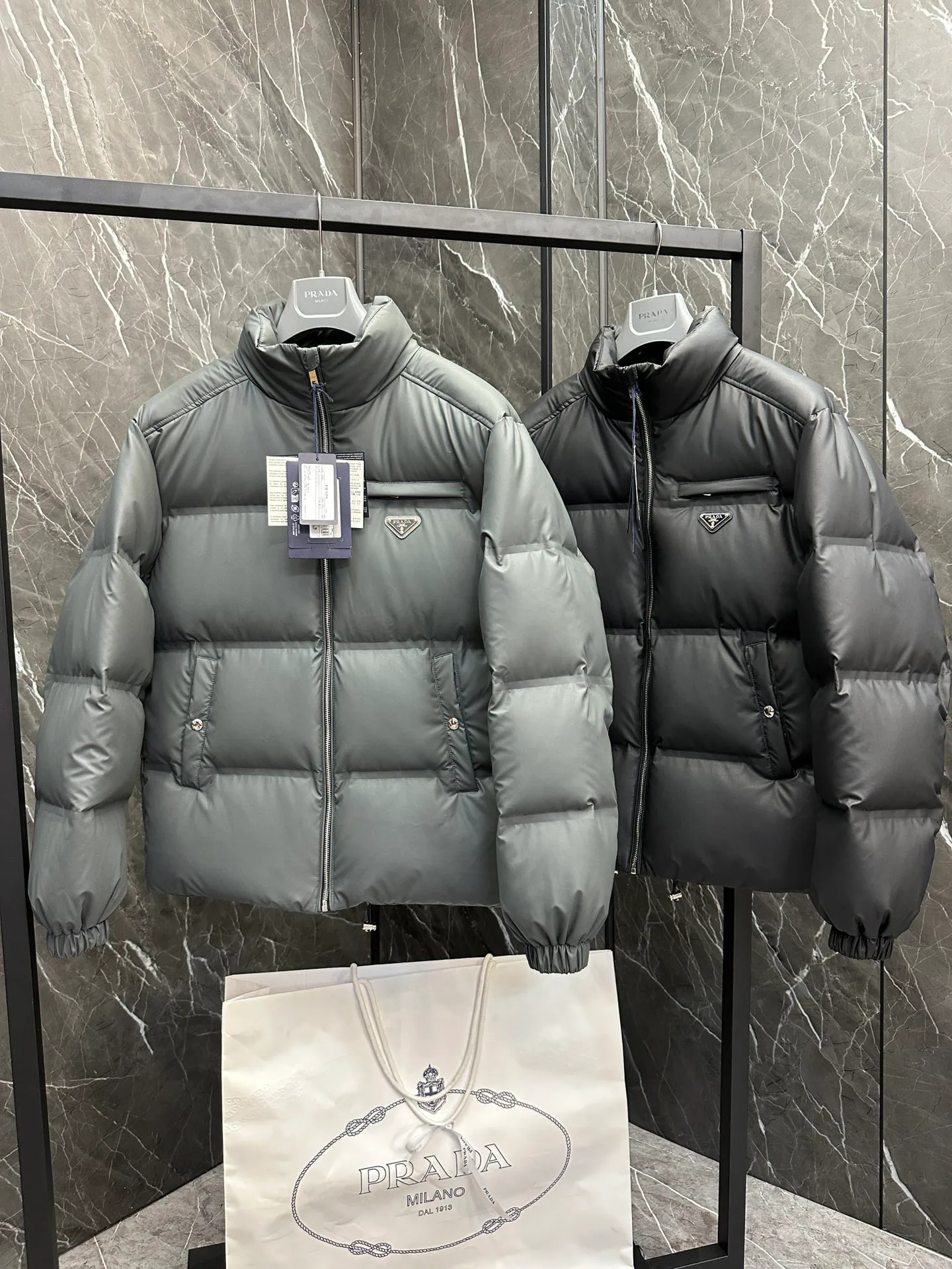 Куртки И Пуховики Женские Prada 17932037