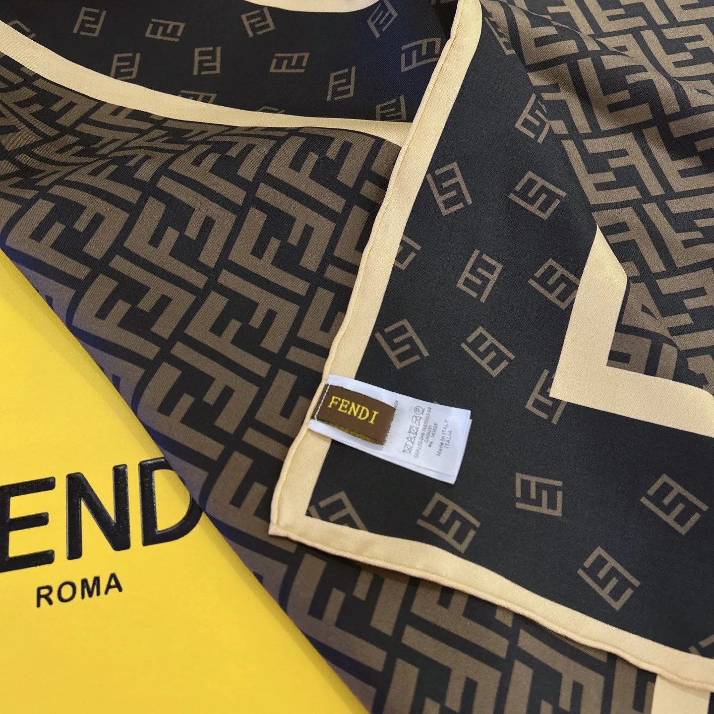 Шарфы Fendi 13447601