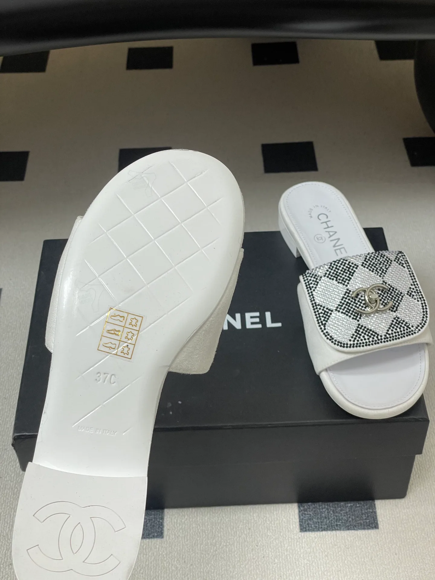 Шлепанцы Женские Chanel 1408236