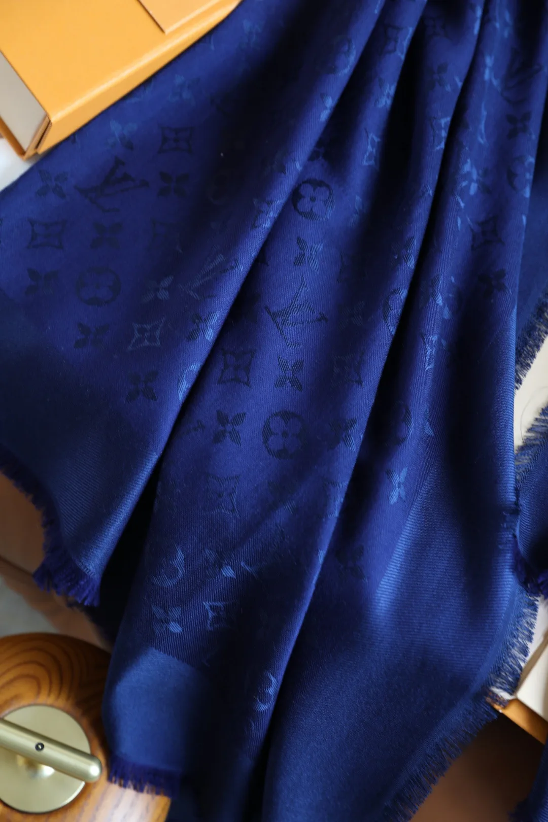 Шарфы Louis Vuitton 1431400