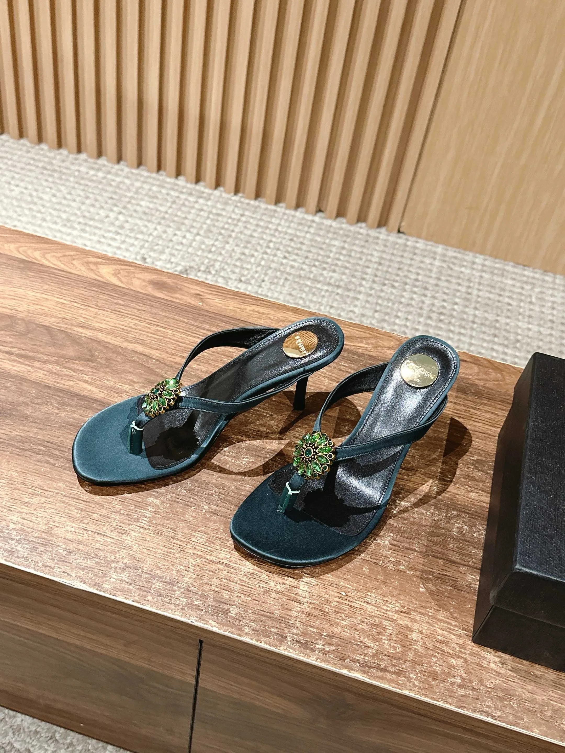 Босоножки Женские Saint Laurent 68864