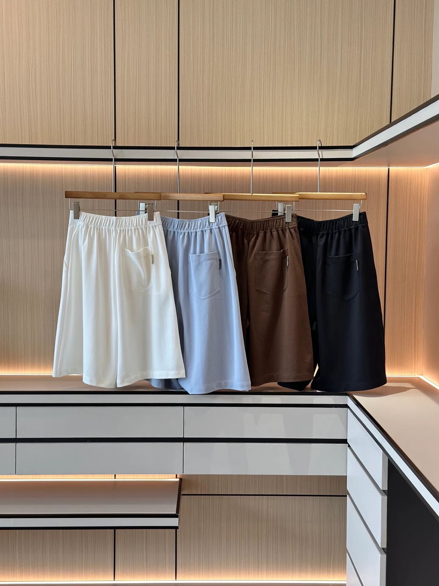 Шорты Женские Brunello Cucinelli 13288775