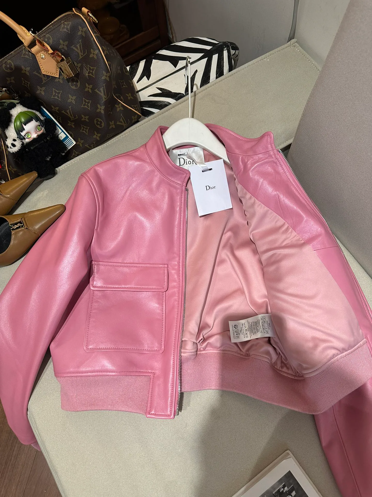 Кожаные Куртки И Дублёнки Женские Christian Dior 11679778