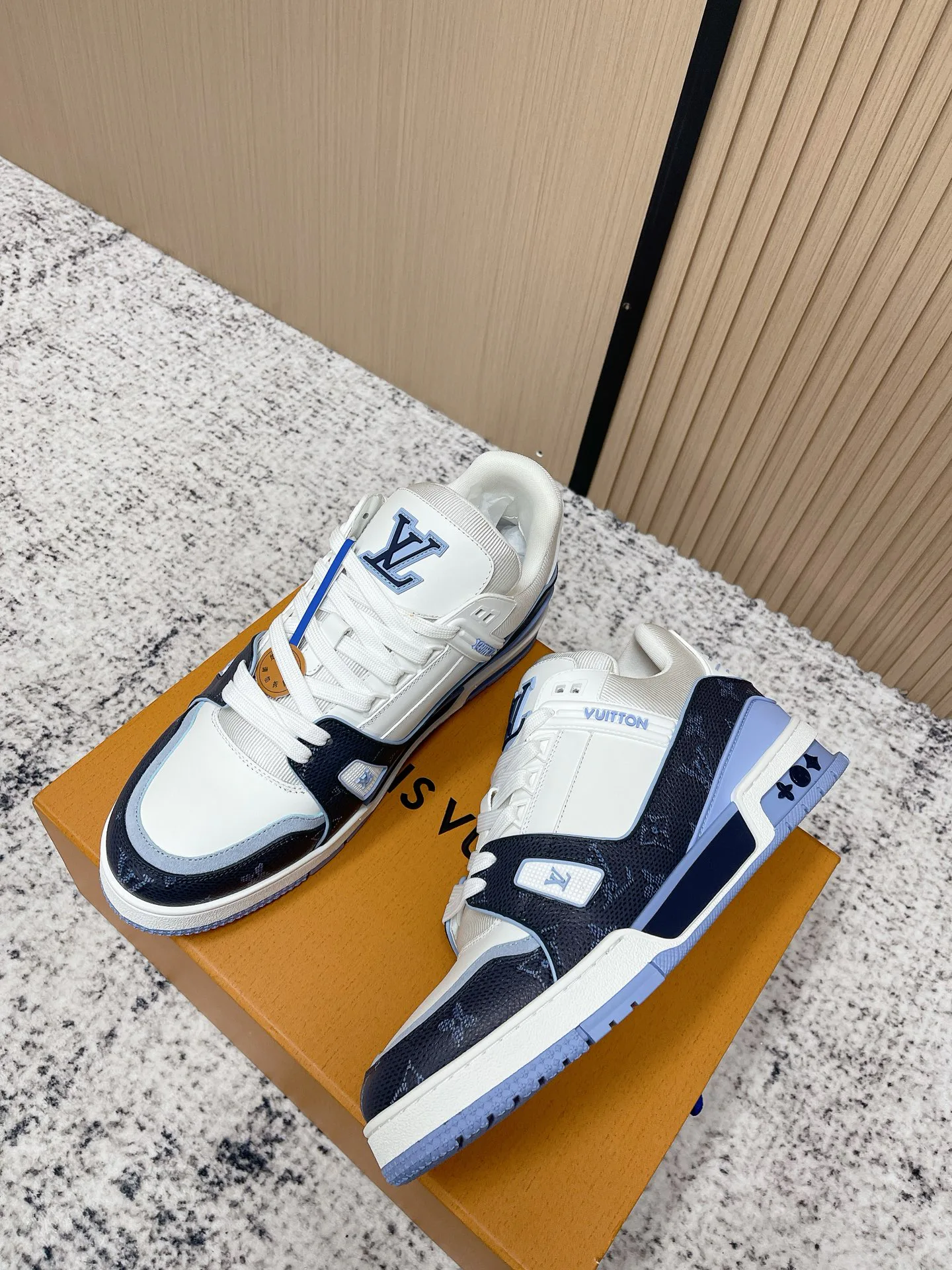 Кроссовки Женские Louis Vuitton 5737778