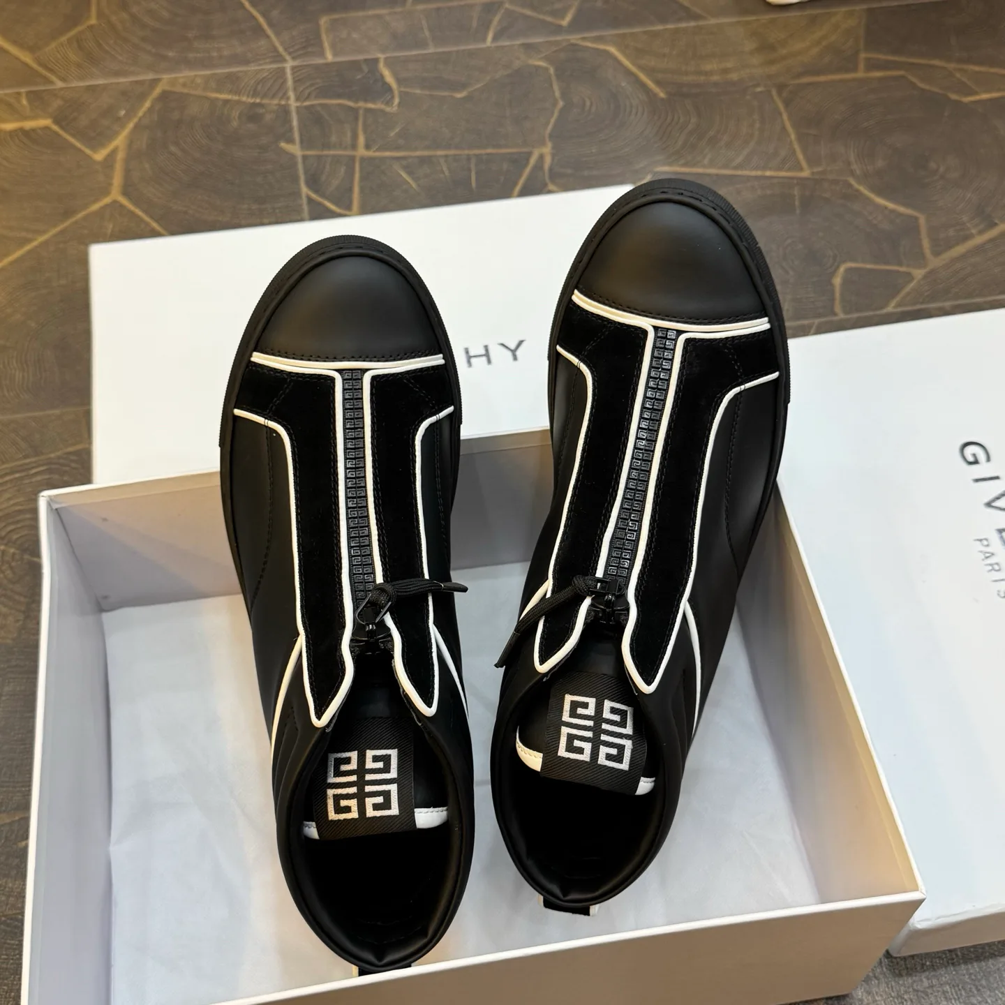 Кроссовки Мужские Givenchy 18267082