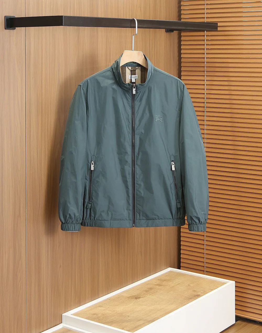 Куртки И Пуховики Мужские Burberry 3887584