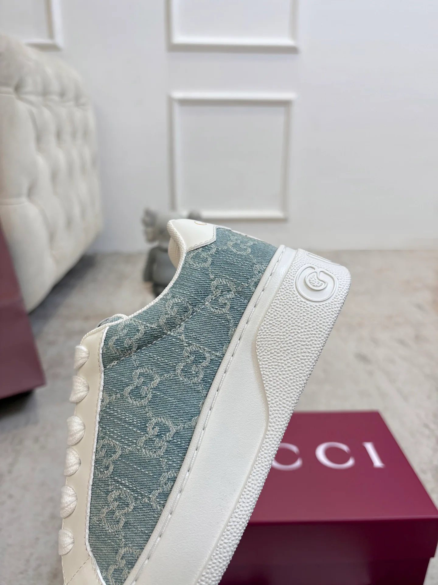Кроссовки Женские Gucci 18919105