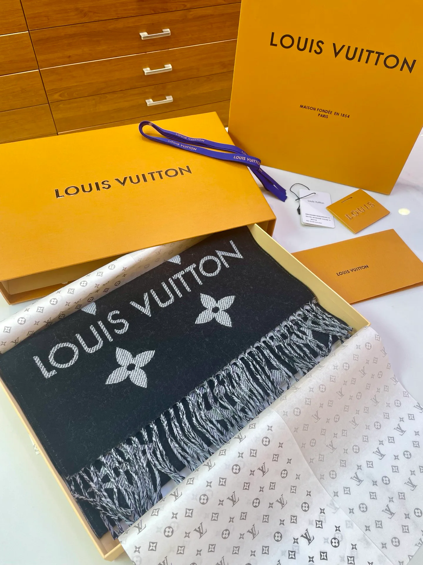 Шарфы Louis Vuitton 266560