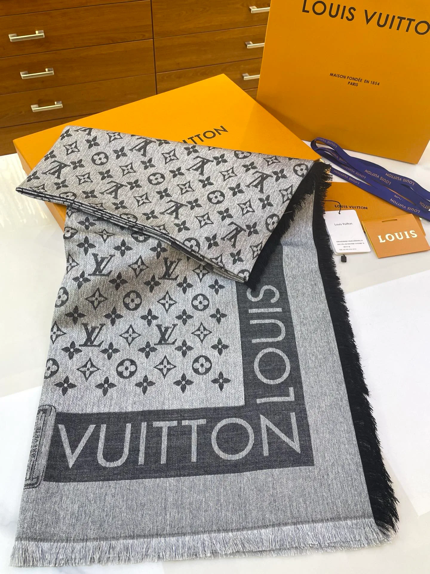 Шарфы Louis Vuitton 1981493