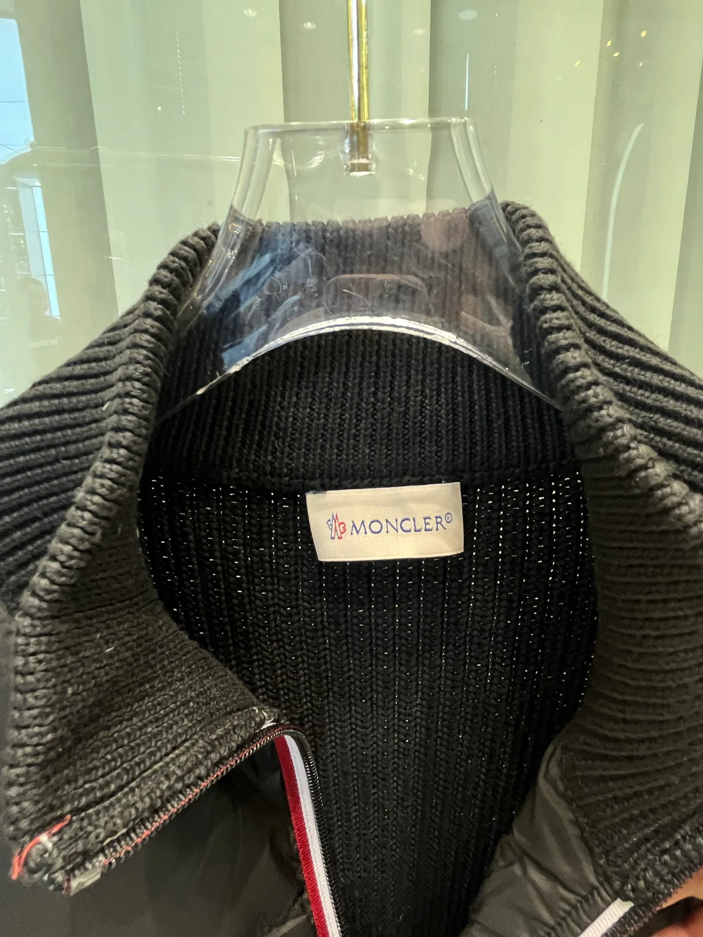 Куртки И Пуховики Мужские Moncler 112250